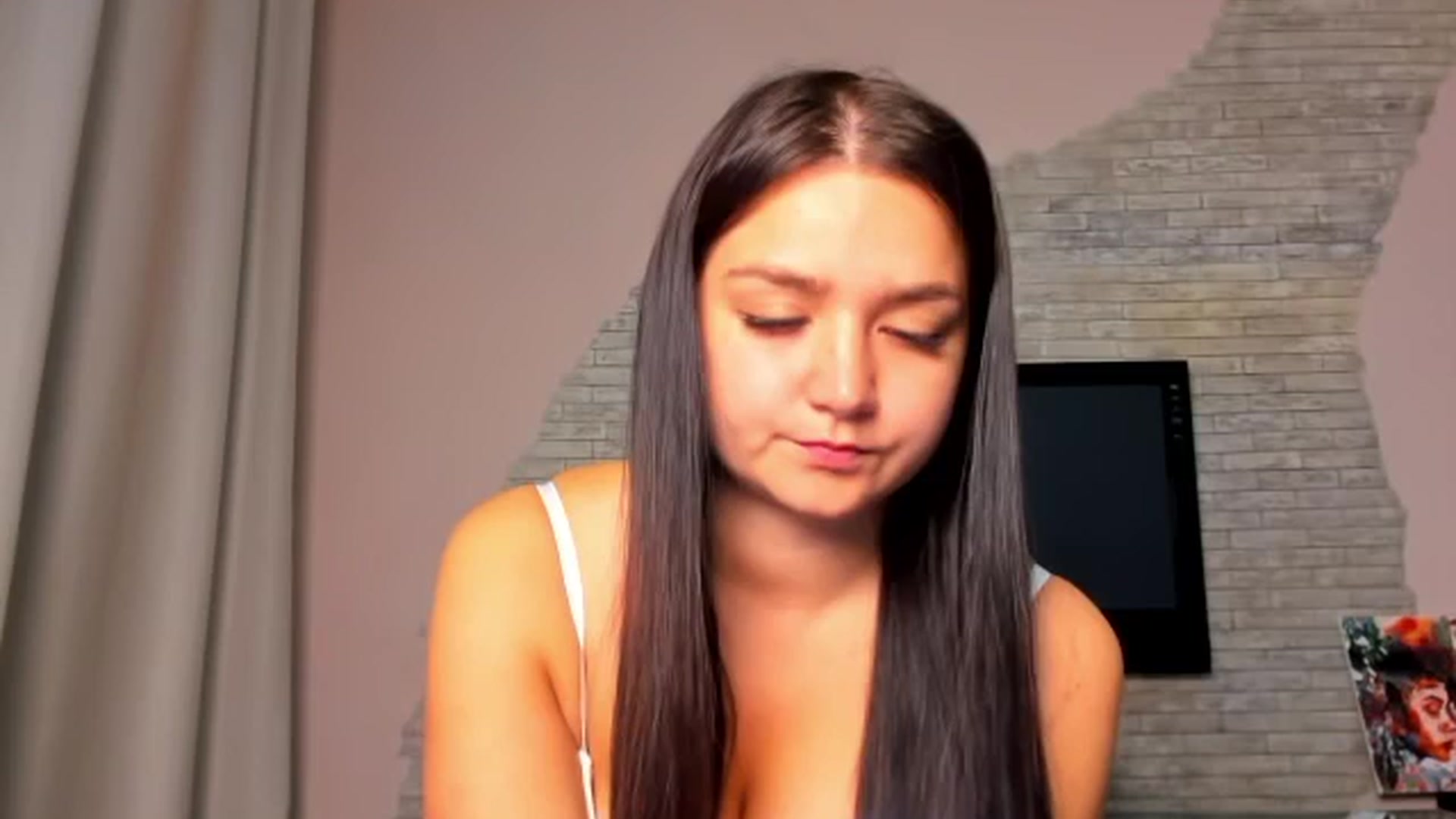 Gallery image thumbnail from ViolettStar's myfreecams stream on, 05/16/2025, 01:22 image 3 of 20