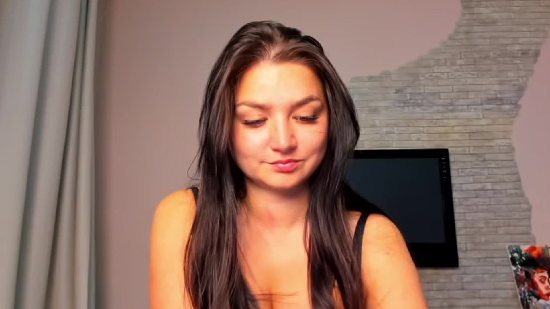 Gallery image thumbnail from ViolettStar's myfreecams stream on, 05/19/2025, 01:23 image 7 of 20