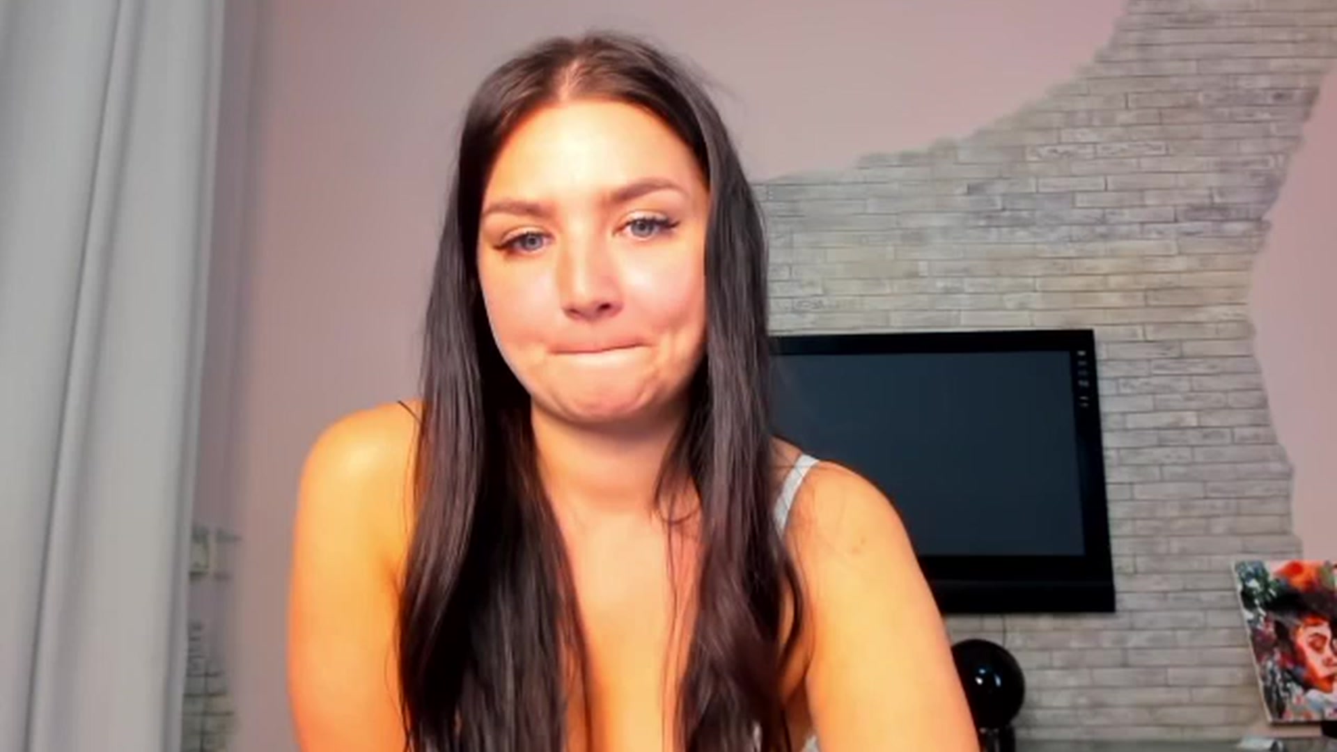 Gallery image thumbnail from ViolettStar's myfreecams stream on, 05/21/2025, 03:32 image 15 of 20
