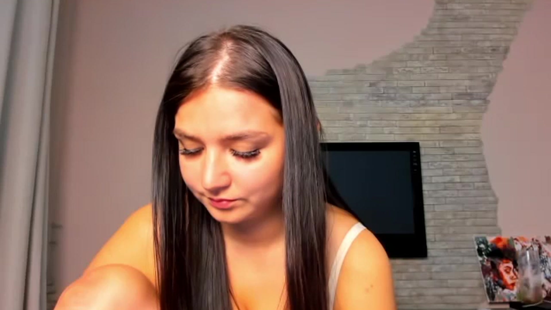 Gallery image thumbnail from ViolettStar's myfreecams stream on, 05/24/2025, 01:47 image 16 of 20
