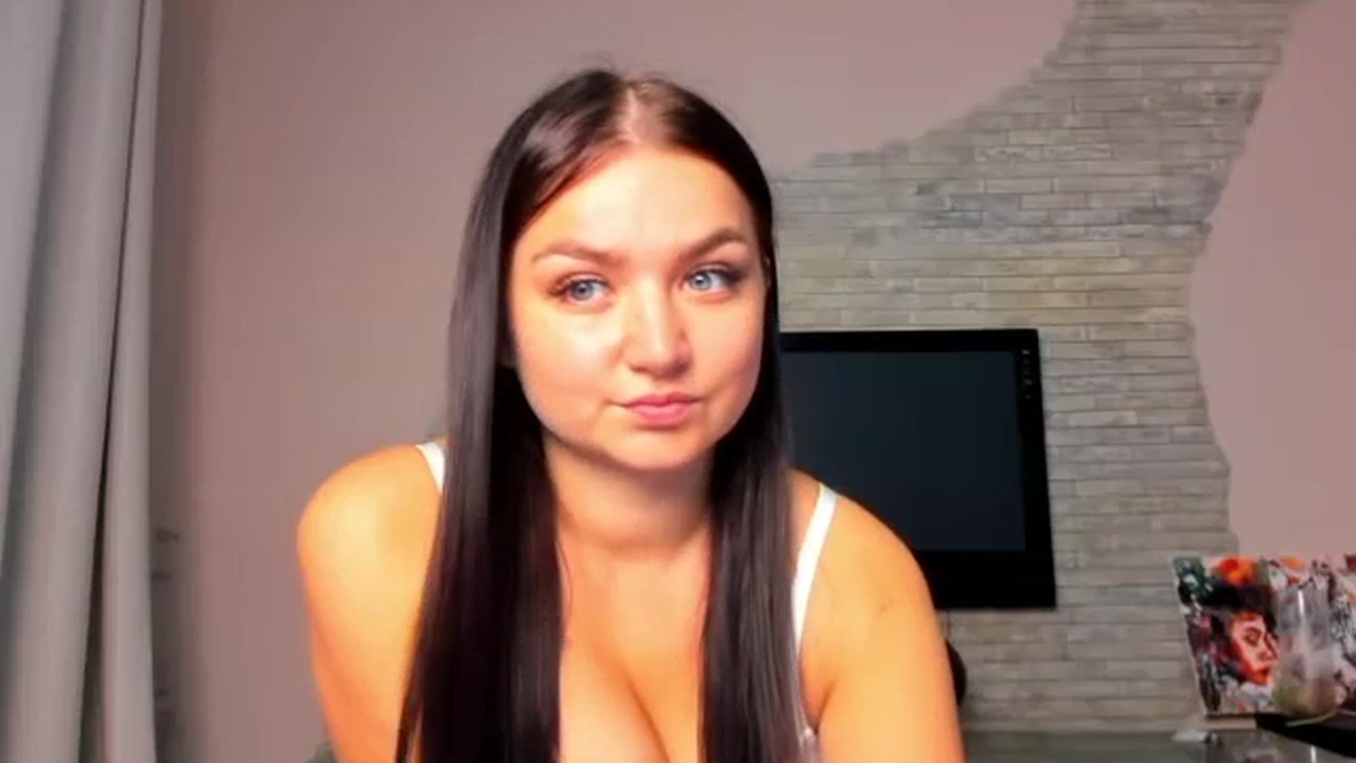 Gallery image thumbnail from ViolettStar's myfreecams stream on, 05/28/2025, 02:45 image 3 of 20