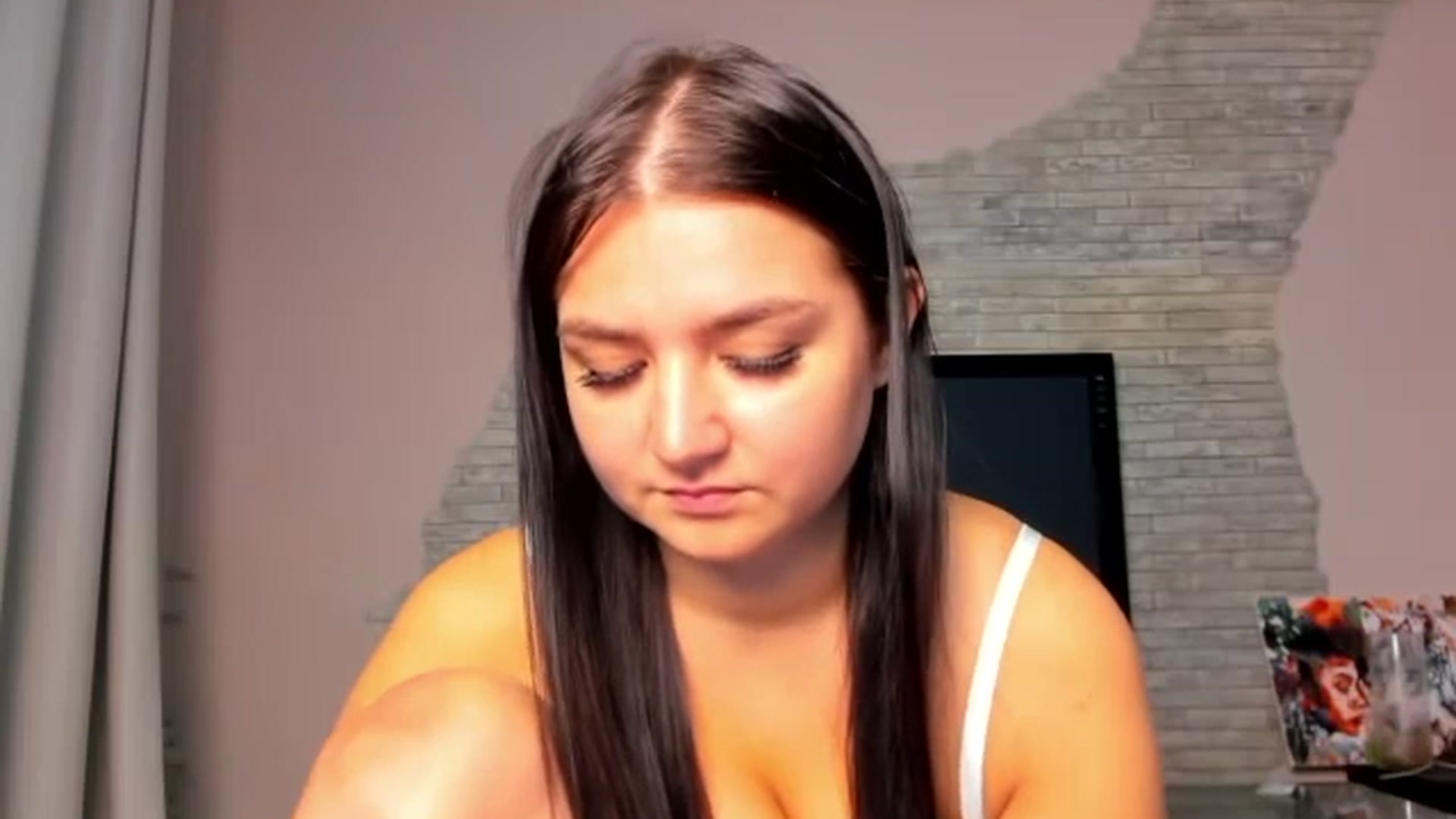 Gallery image thumbnail from ViolettStar's myfreecams stream on, 05/28/2025, 02:45 image 7 of 20