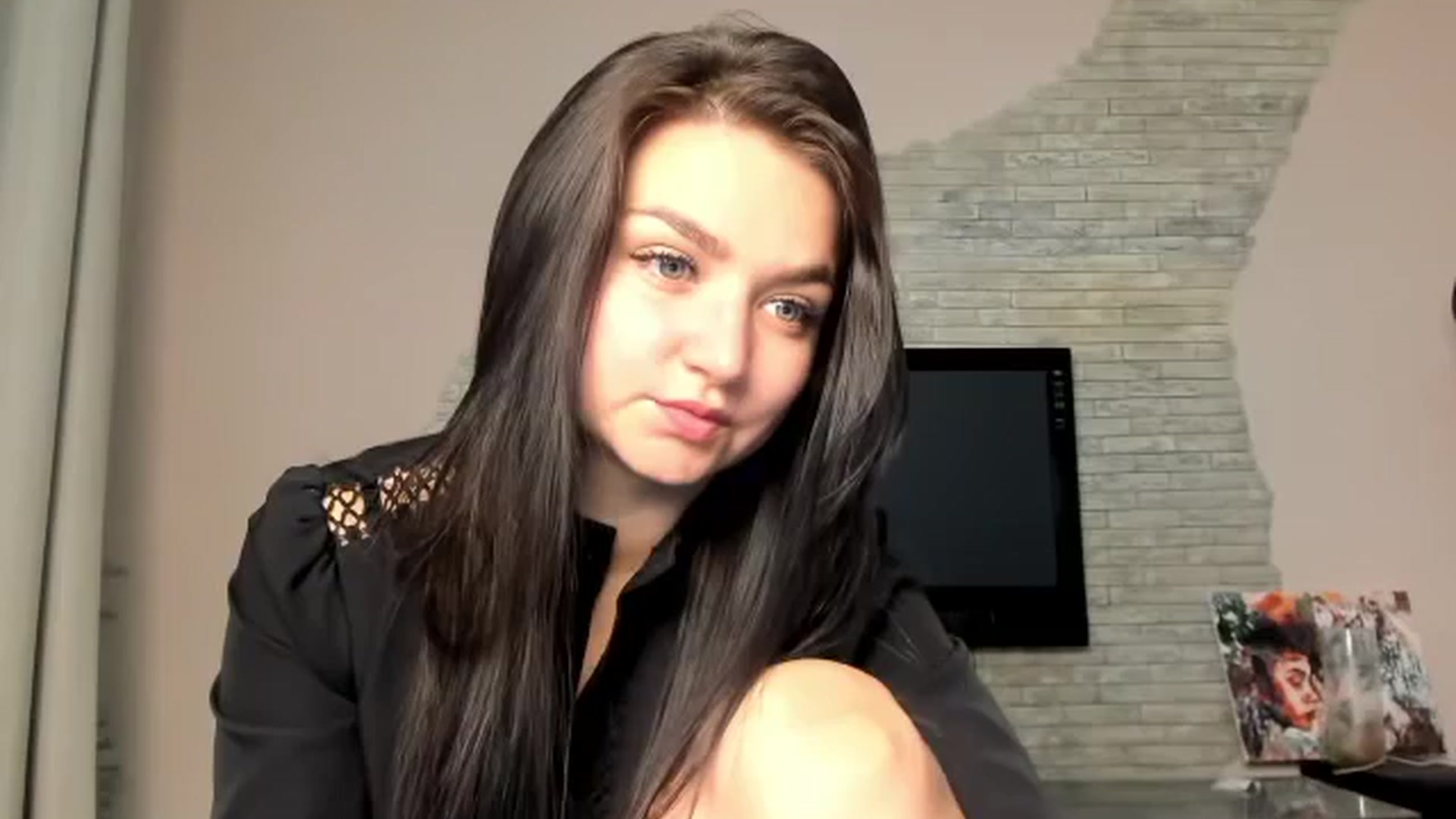 Gallery image thumbnail from ViolettStar's myfreecams stream on, 06/01/2025, 24:32 image 10 of 20