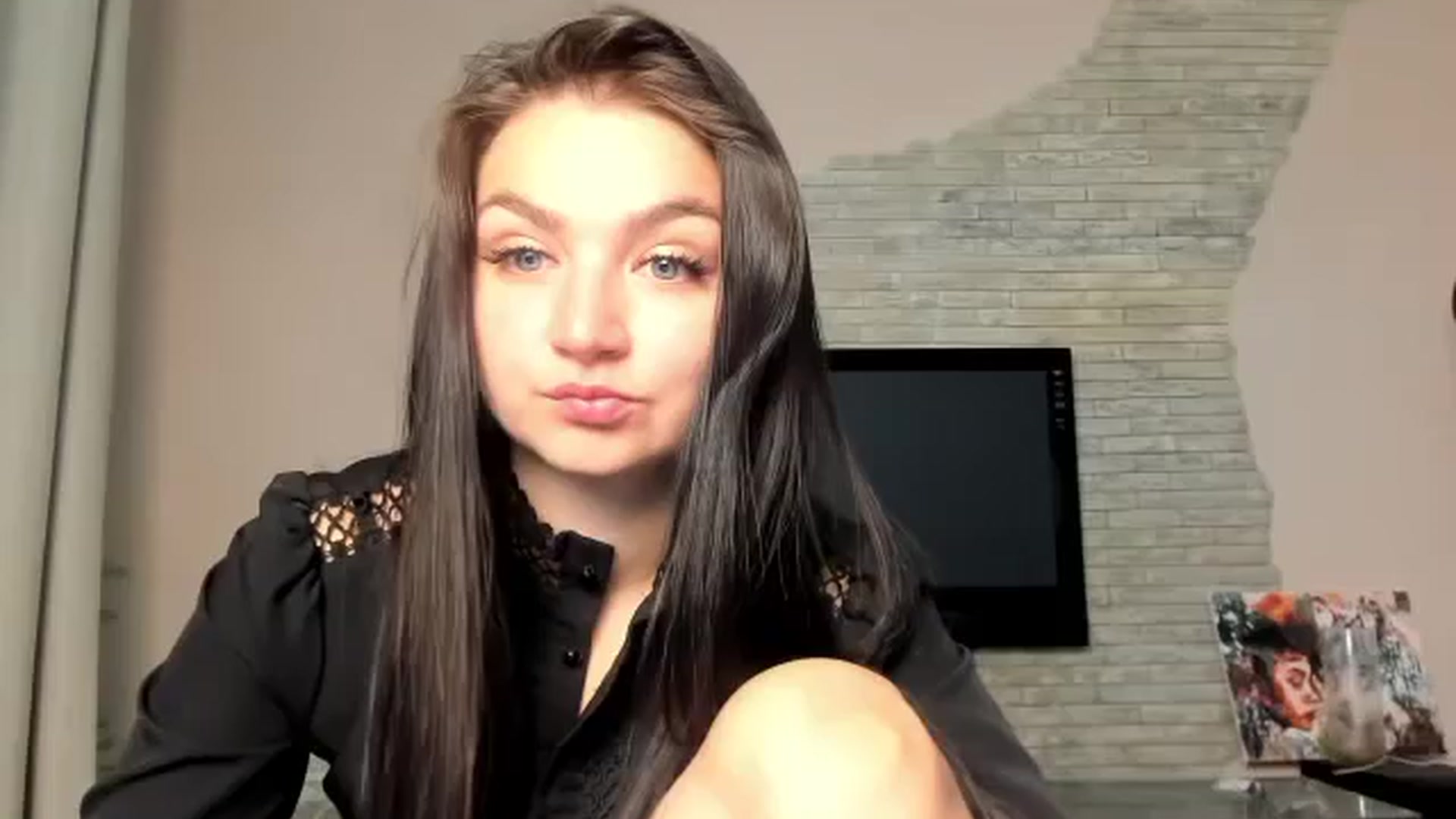 Gallery image thumbnail from ViolettStar's myfreecams stream on, 06/01/2025, 24:32 image 12 of 20