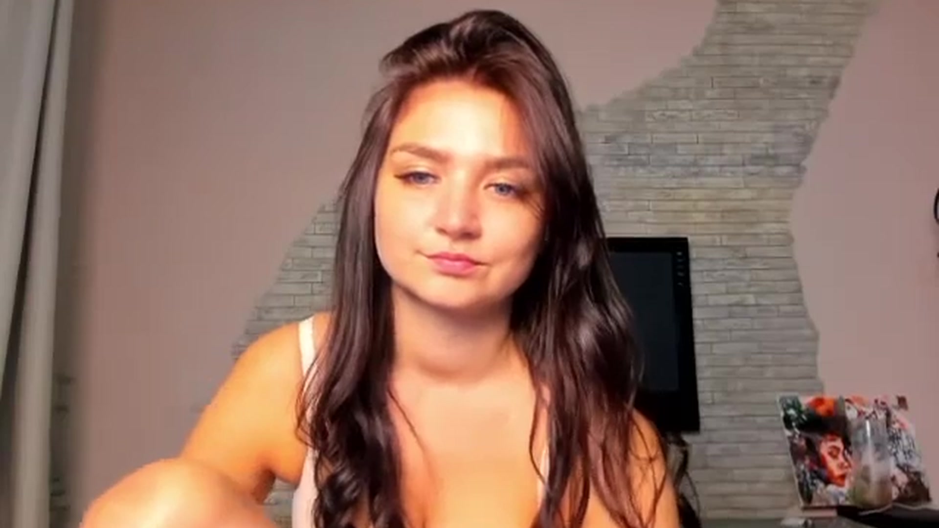 Gallery image thumbnail from ViolettStar's myfreecams stream on, 06/06/2025, 01:12 image 17 of 20