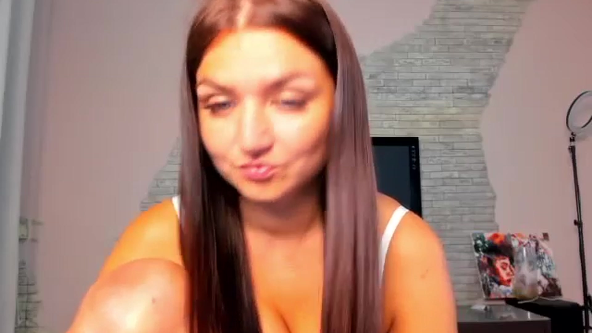 Gallery image thumbnail from ViolettStar's myfreecams stream on, 06/18/2025, 03:54 image 6 of 20