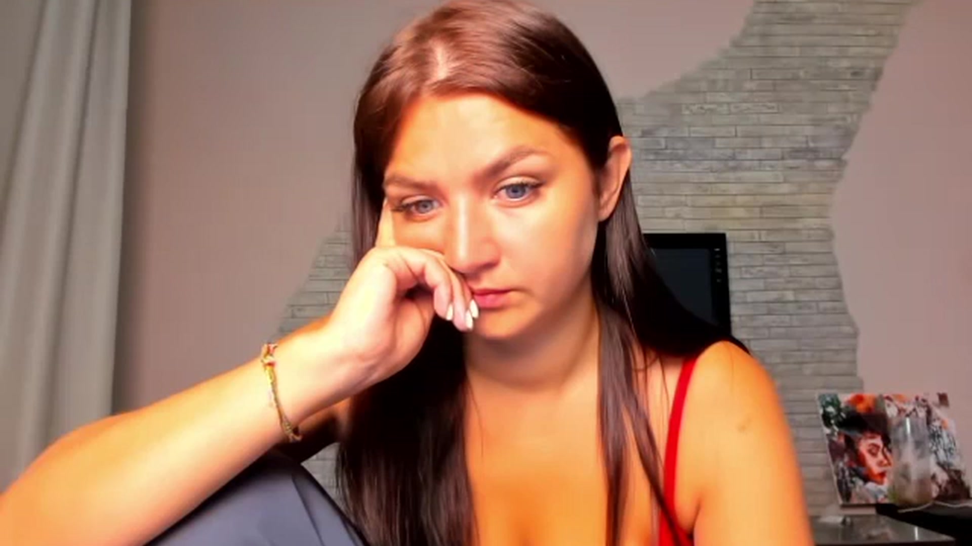Gallery image thumbnail from ViolettStar's myfreecams stream on, 06/24/2025, 01:55 image 9 of 20