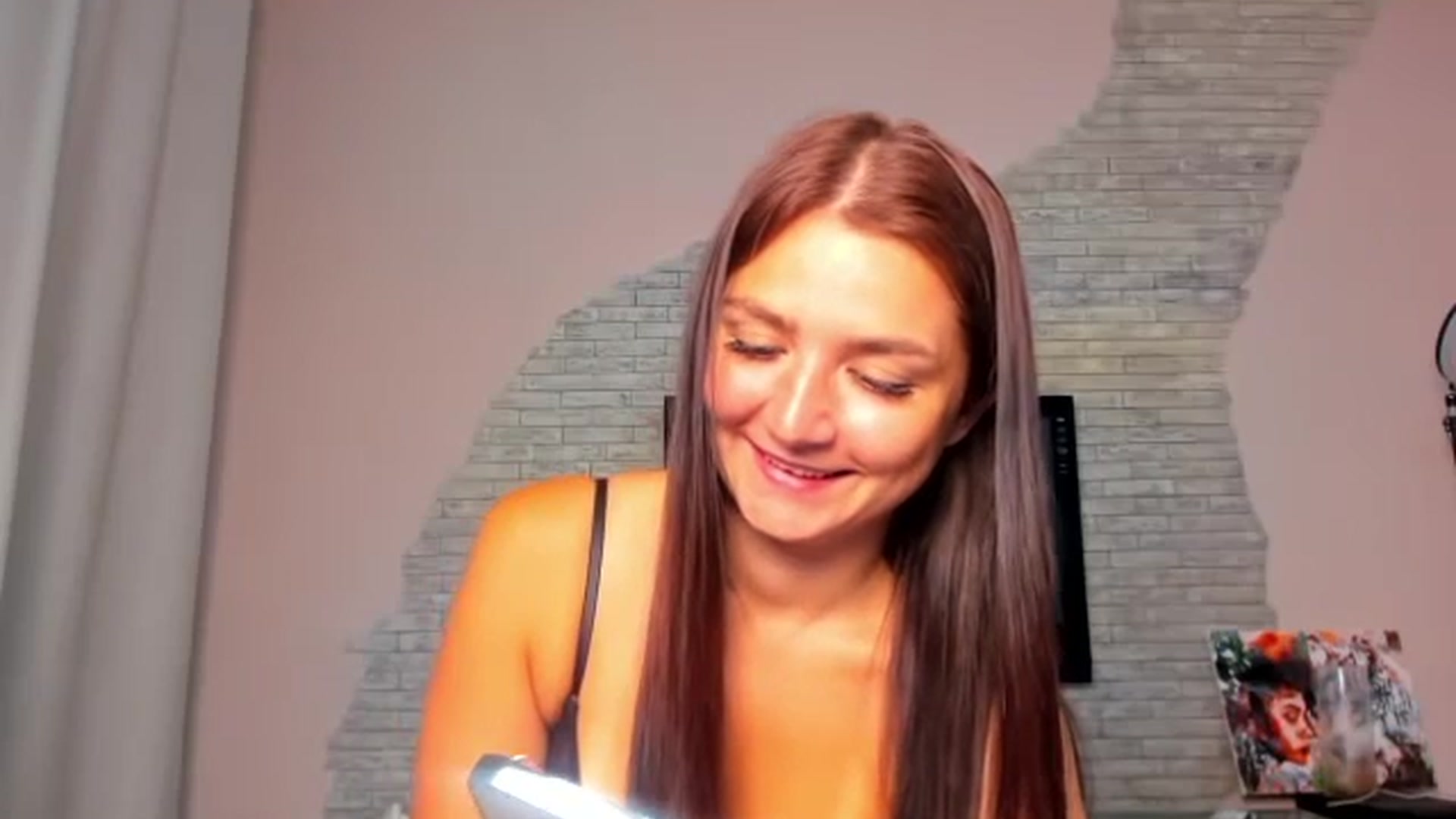 Gallery image thumbnail from ViolettStar's myfreecams stream on, 06/26/2025, 01:08 image 18 of 20