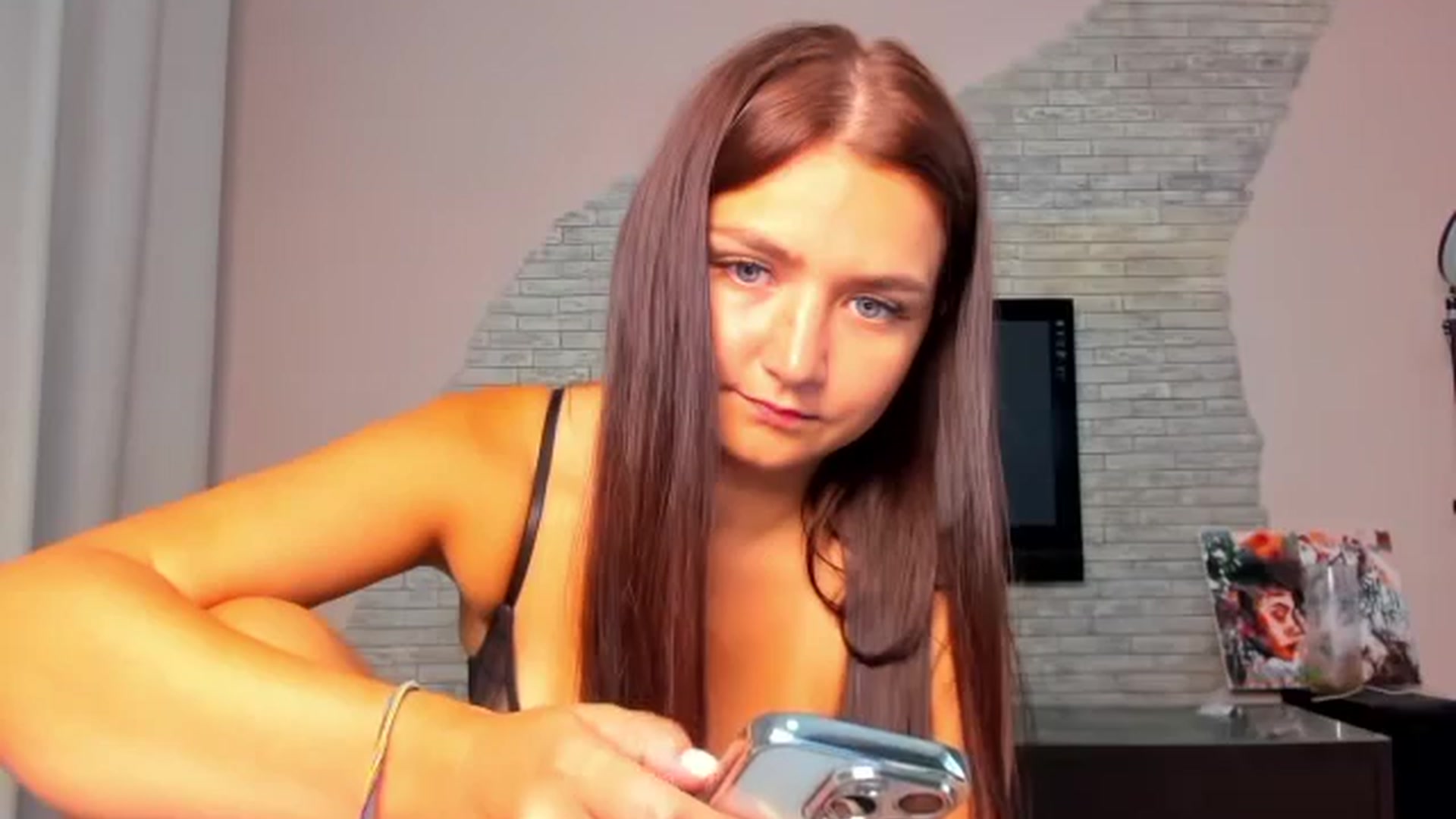 Gallery image thumbnail from ViolettStar's myfreecams stream on, 06/26/2025, 01:56 image 10 of 20