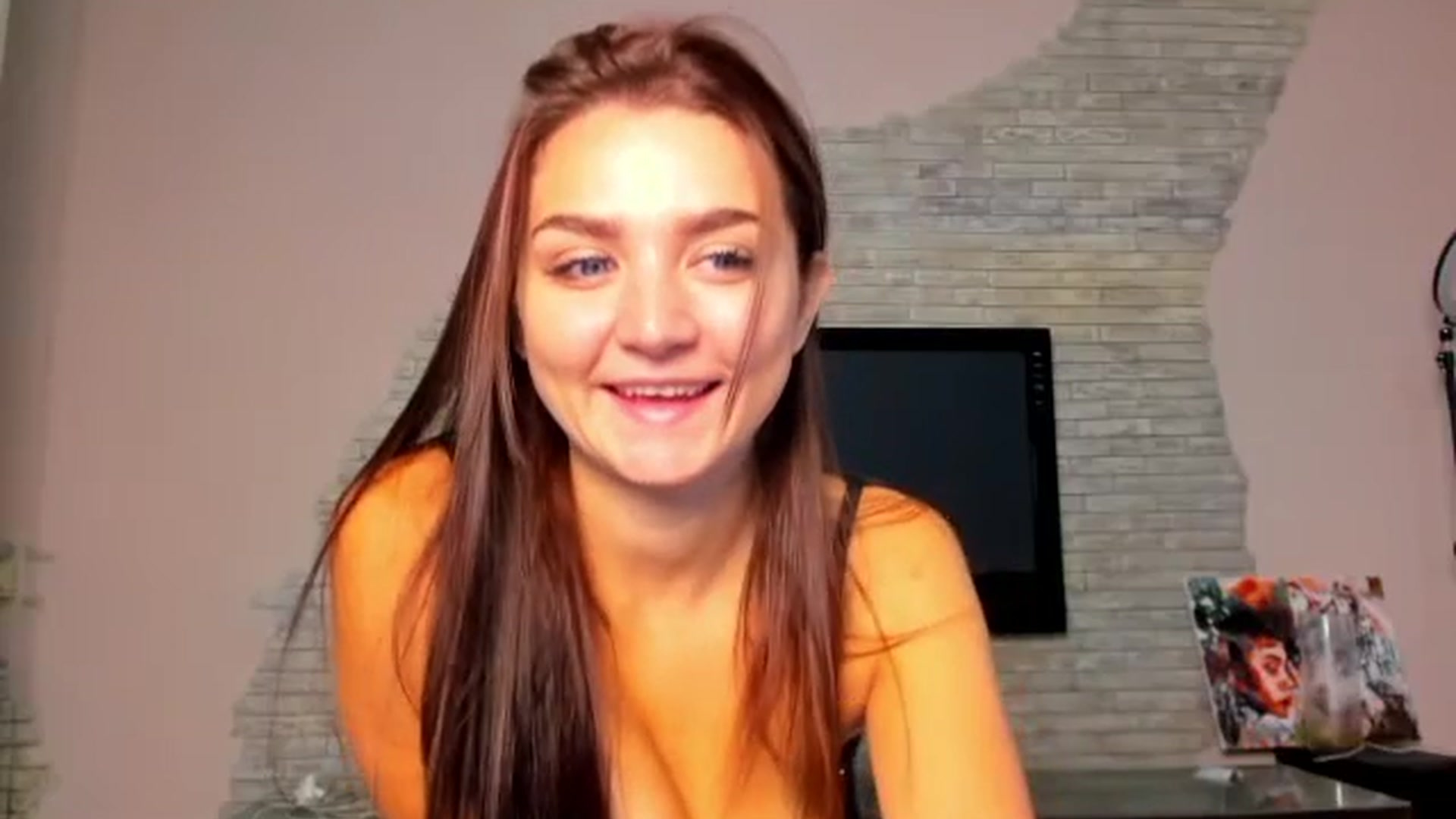 Gallery image thumbnail from ViolettStar's myfreecams stream on, 08/18/2025, 02:09 image 10 of 20