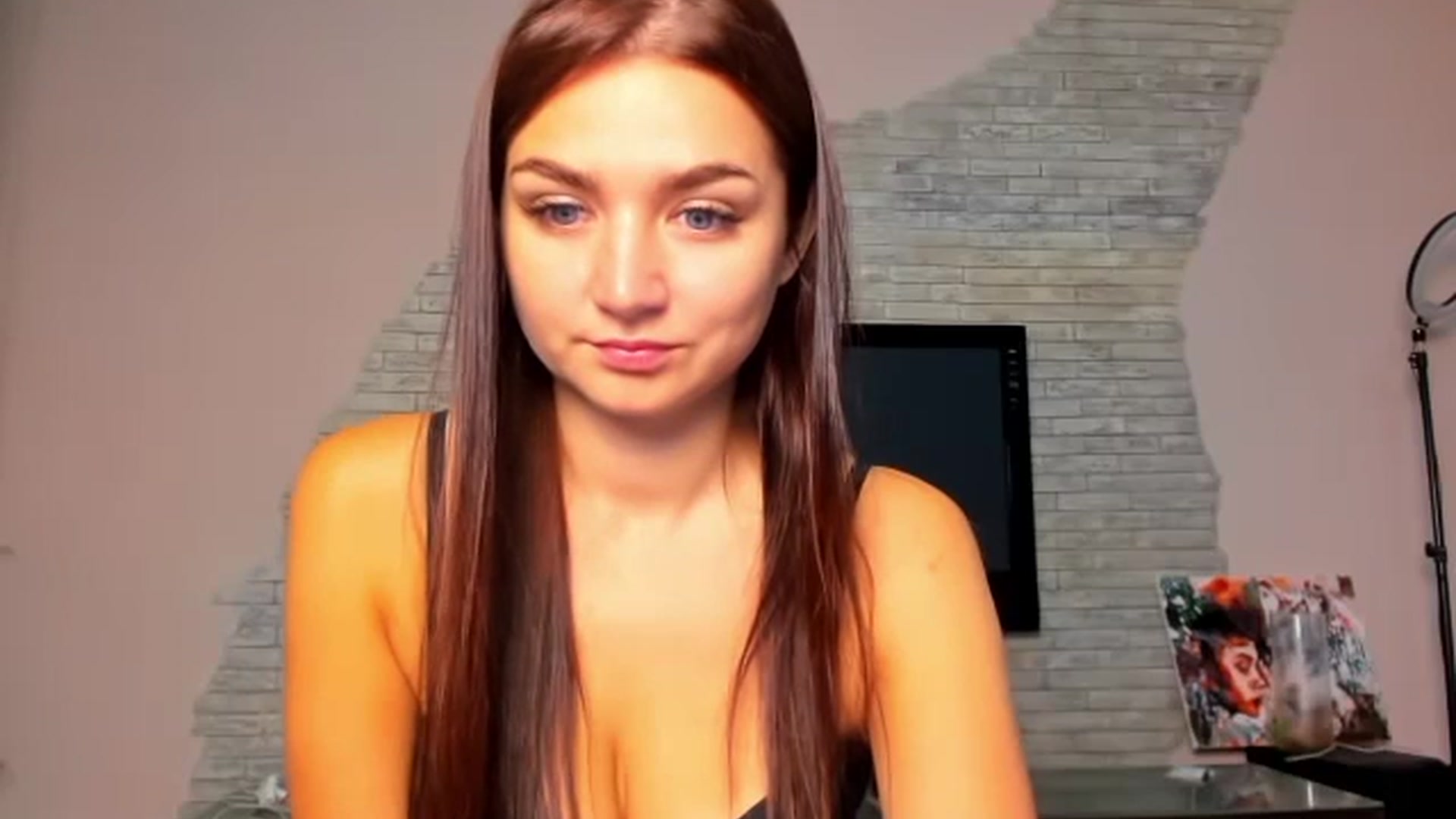 Gallery image thumbnail from ViolettStar's myfreecams stream on, 08/19/2025, 01:34 image 17 of 20