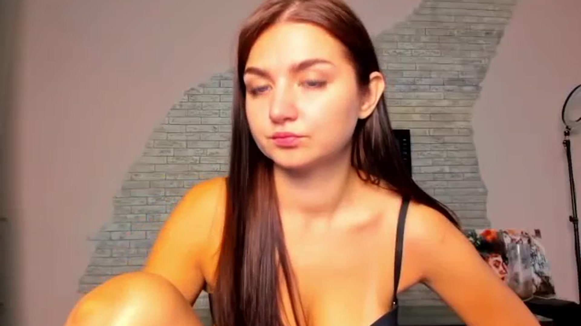 Gallery image thumbnail from ViolettStar's myfreecams stream on, 08/19/2025, 04:11 image 2 of 20