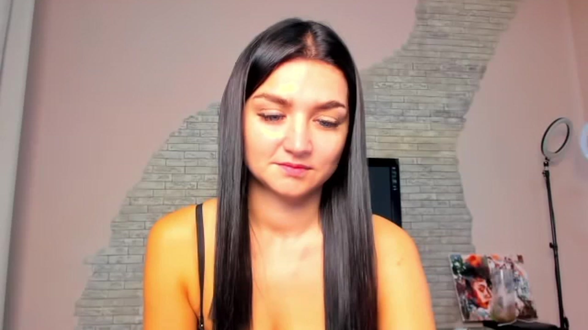 Gallery image thumbnail from ViolettStar's myfreecams stream on, 08/27/2025, 02:55 image 5 of 20