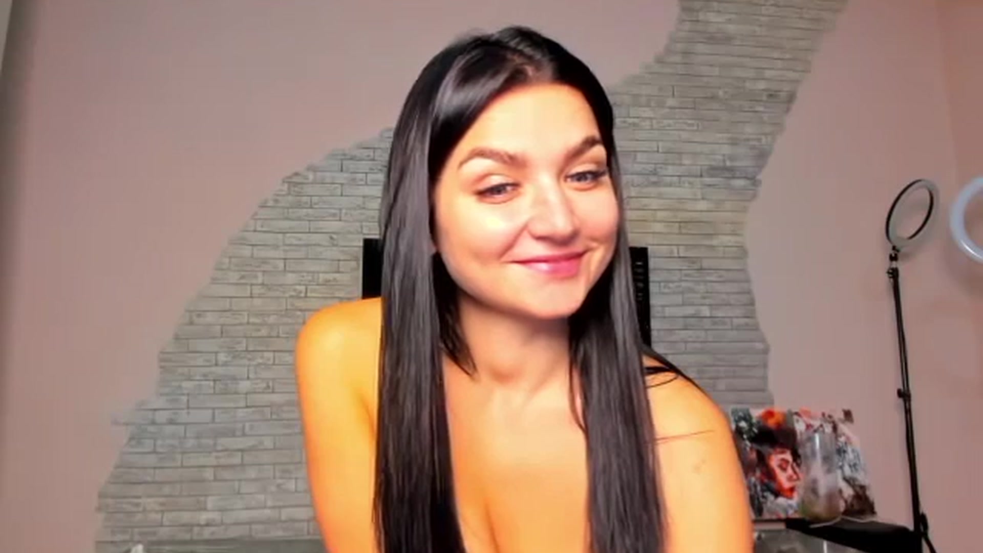 Gallery image thumbnail from ViolettStar's myfreecams stream on, 08/29/2025, 03:17 image 12 of 20