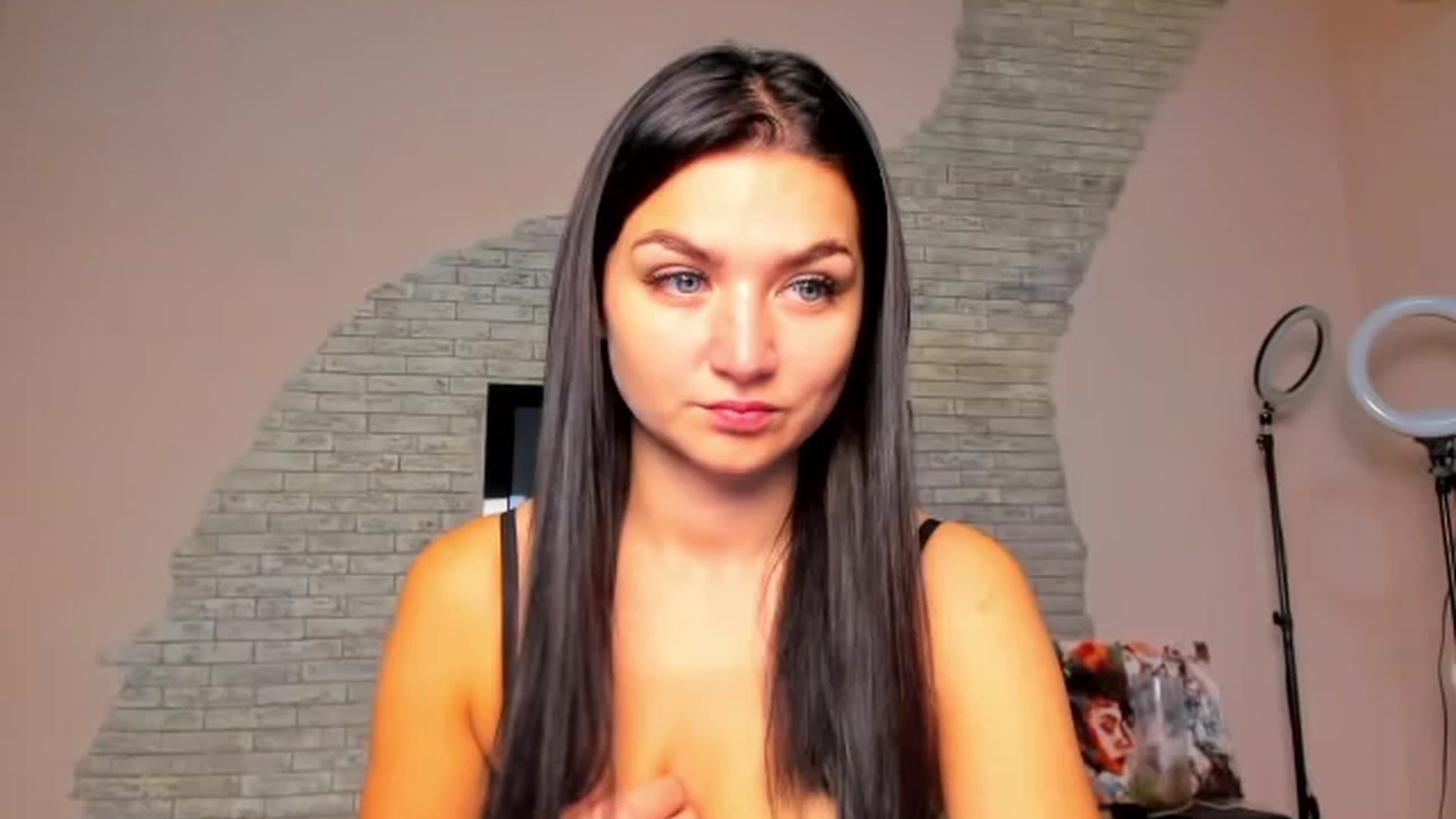 Gallery image thumbnail from ViolettStar's myfreecams stream on, 09/01/2025, 01:38 image 5 of 20