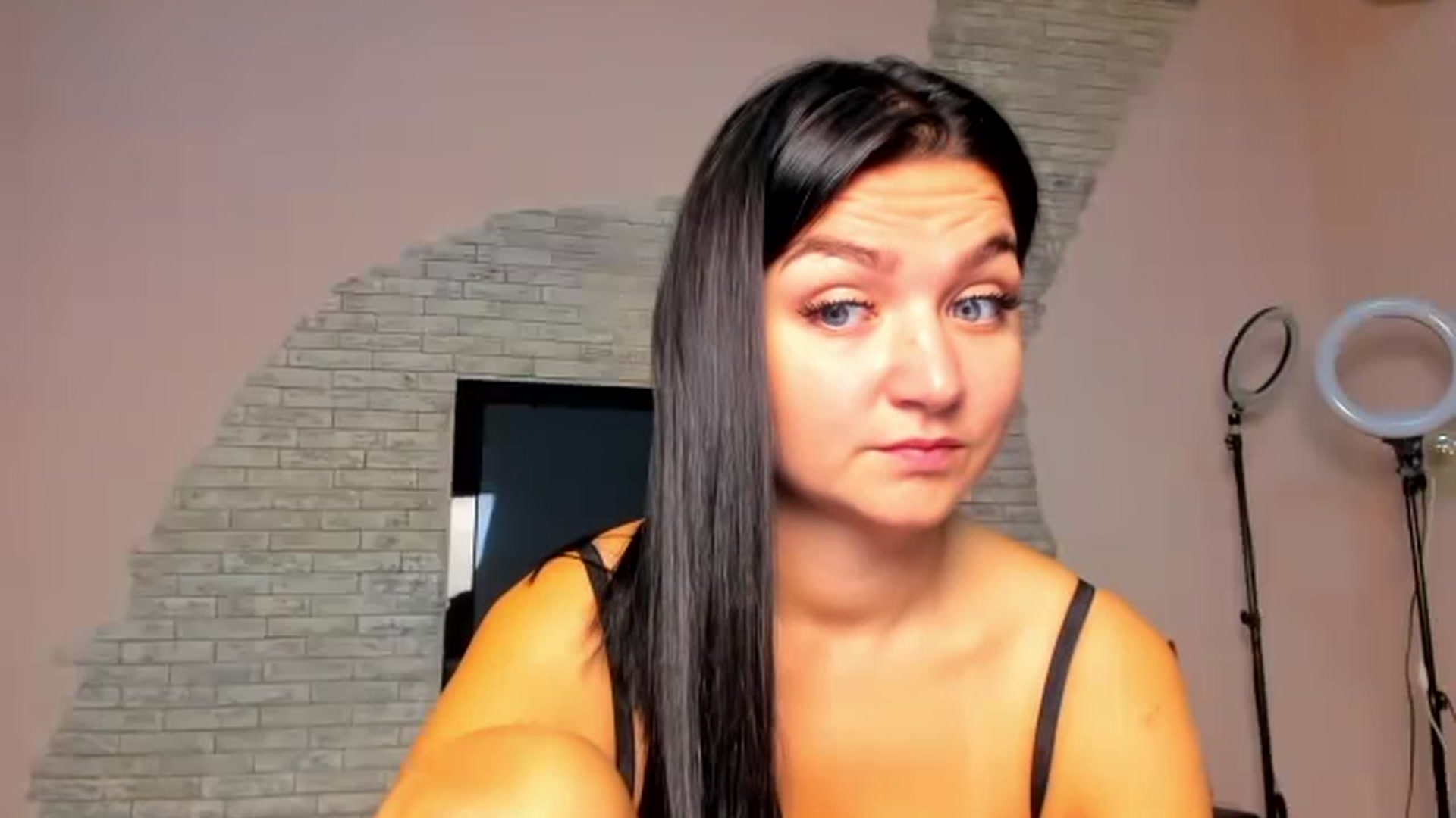 Gallery image thumbnail from ViolettStar's myfreecams stream on, 09/01/2025, 02:11 image 5 of 20