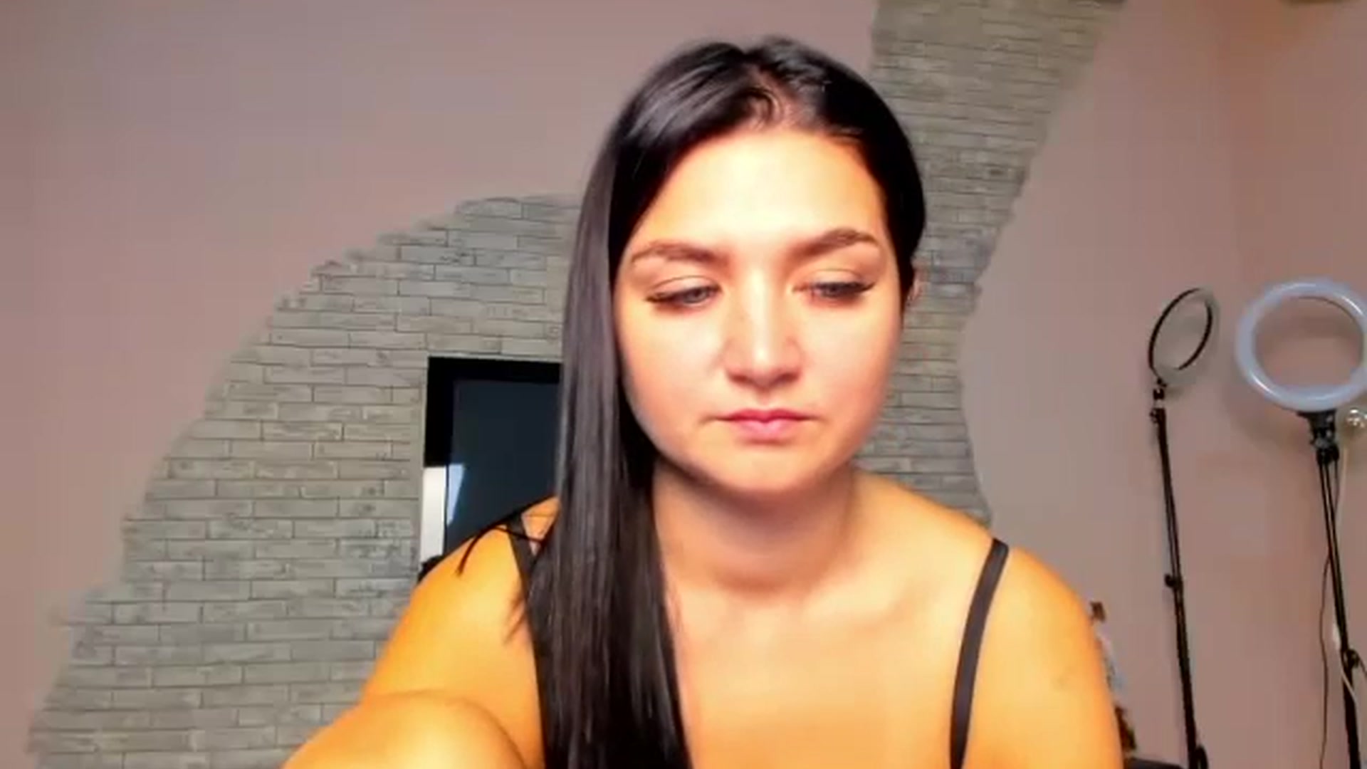 Gallery image thumbnail from ViolettStar's myfreecams stream on, 09/01/2025, 02:11 image 2 of 20