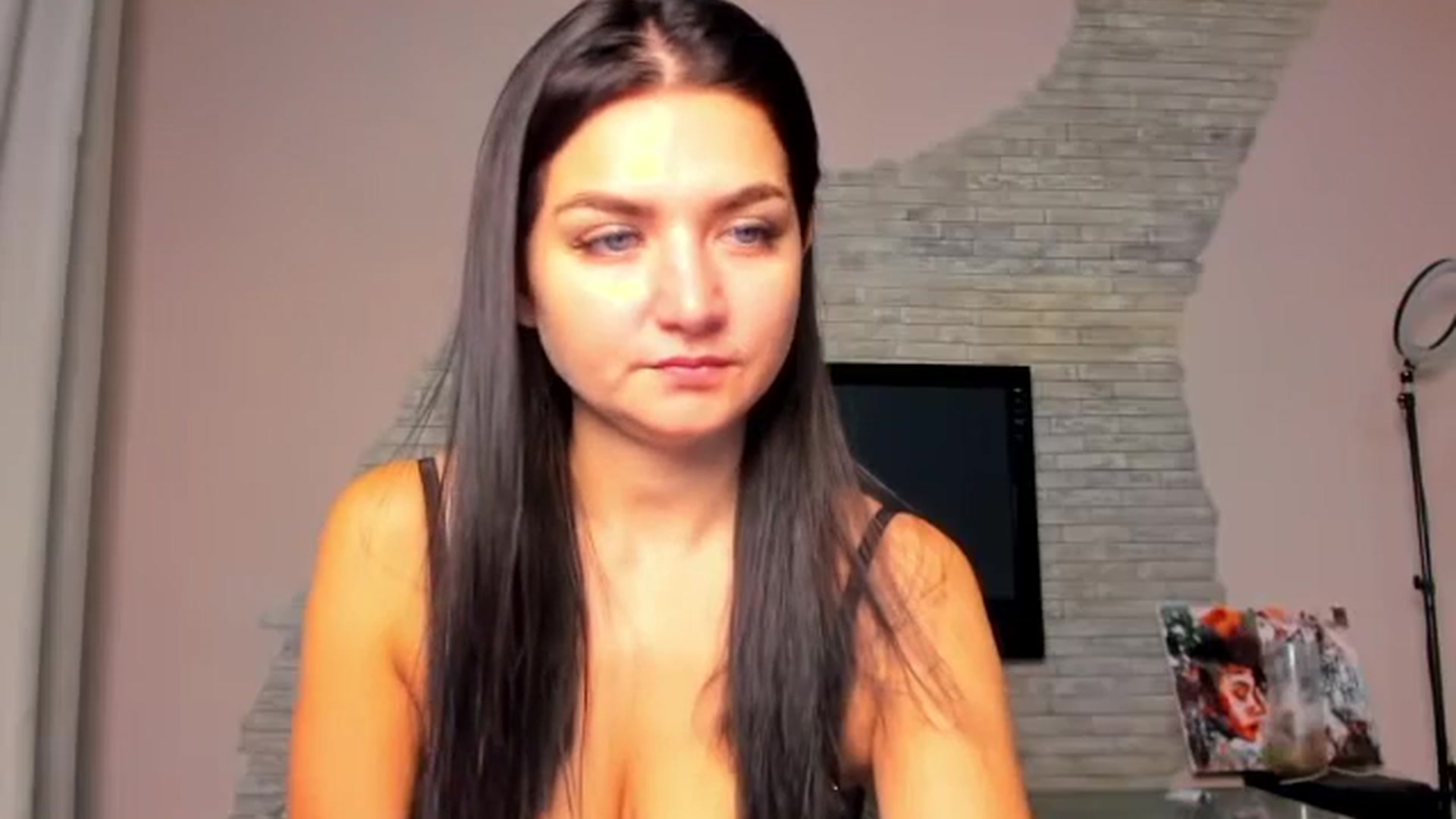 Gallery image thumbnail from ViolettStar's myfreecams stream on, 09/03/2025, 01:43 image 2 of 20