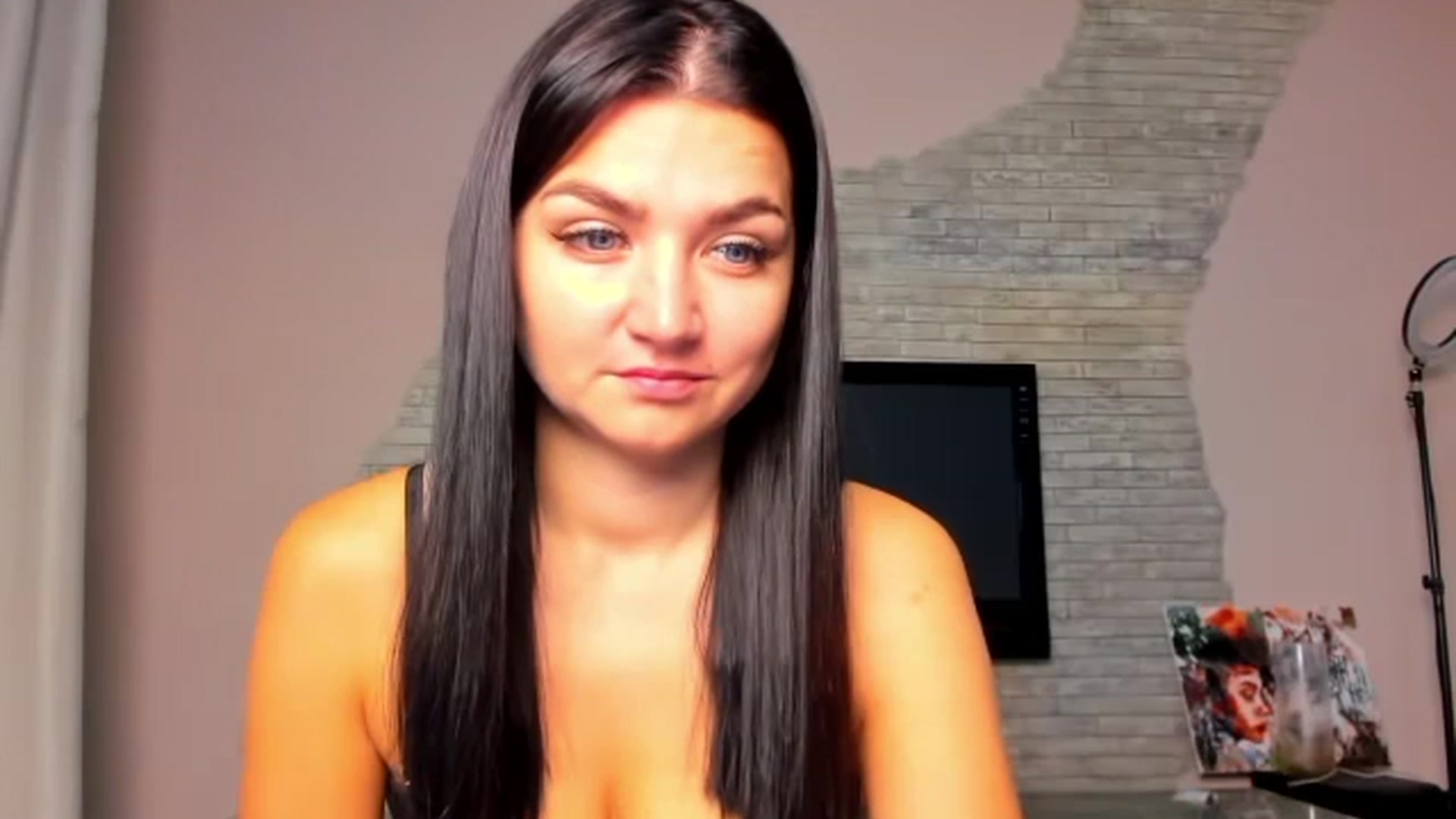 Gallery image thumbnail from ViolettStar's myfreecams stream on, 09/05/2025, 01:56 image 8 of 20