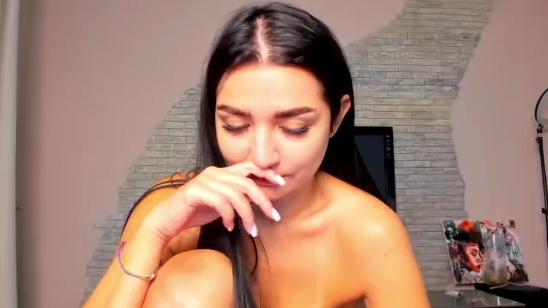 Gallery image thumbnail from ViolettStar's myfreecams stream on, 09/08/2025, 01:43 image 15 of 20