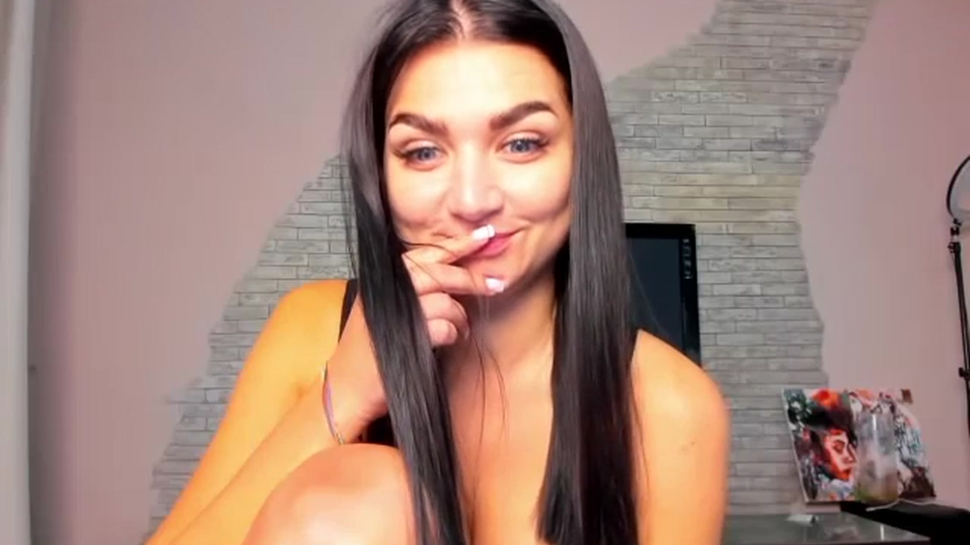 Gallery image thumbnail from ViolettStar's myfreecams stream on, 09/08/2025, 02:58 image 15 of 20