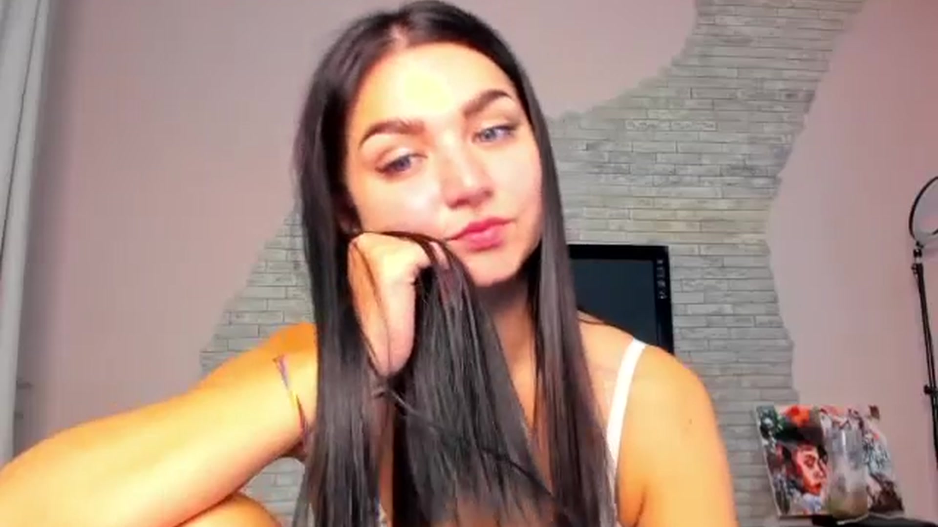 Gallery image thumbnail from ViolettStar's myfreecams stream on, 09/09/2025, 03:19 image 7 of 20