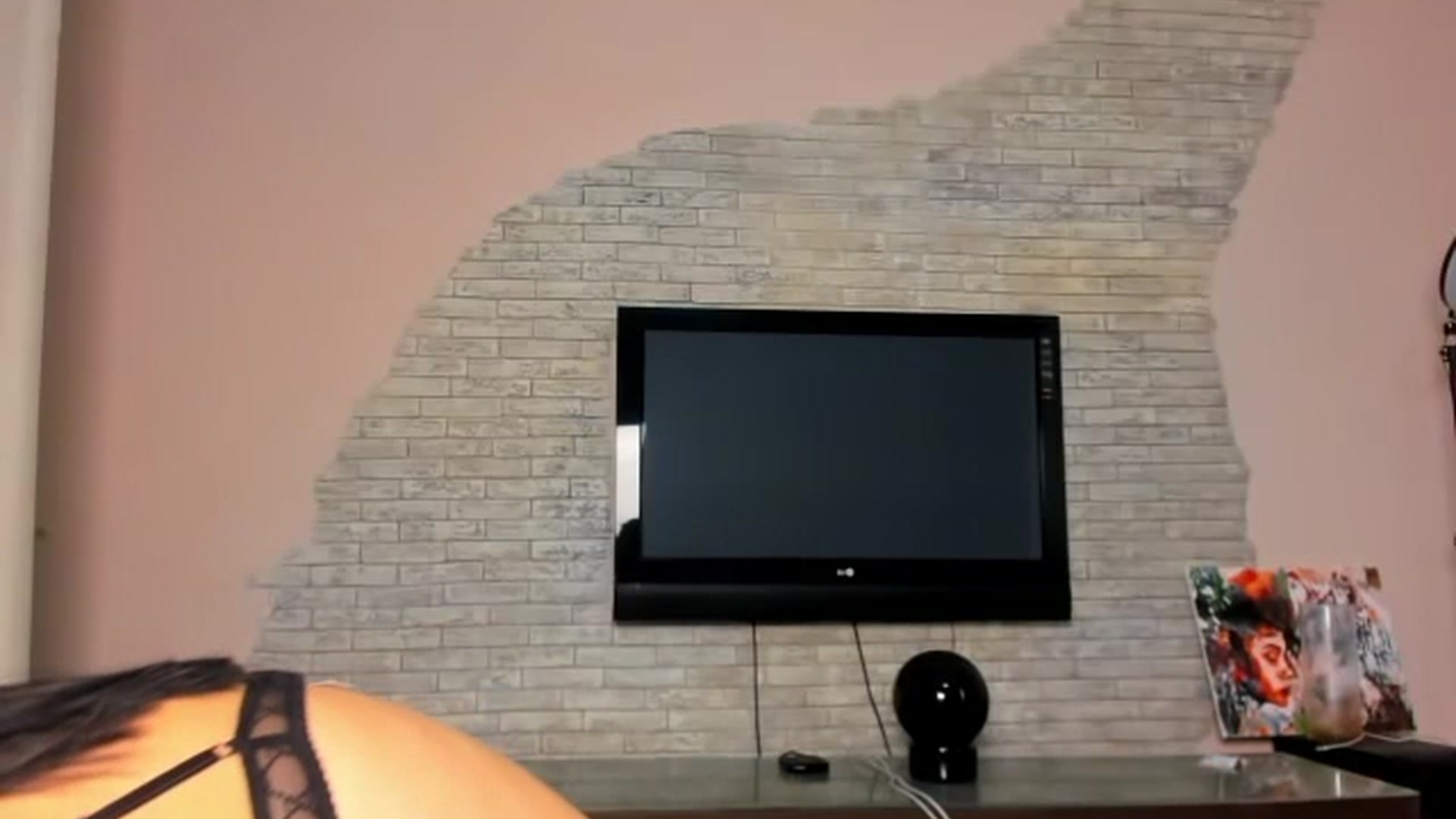 Gallery image thumbnail from ViolettStar's myfreecams stream on, 09/17/2025, 01:22 image 2 of 20