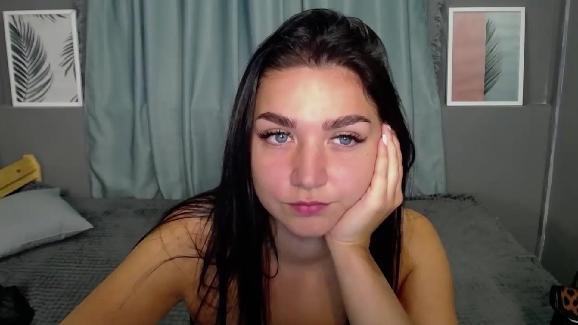 Gallery image thumbnail from ViolettStar's myfreecams stream on, 10/14/2025, 02:09 image 15 of 20