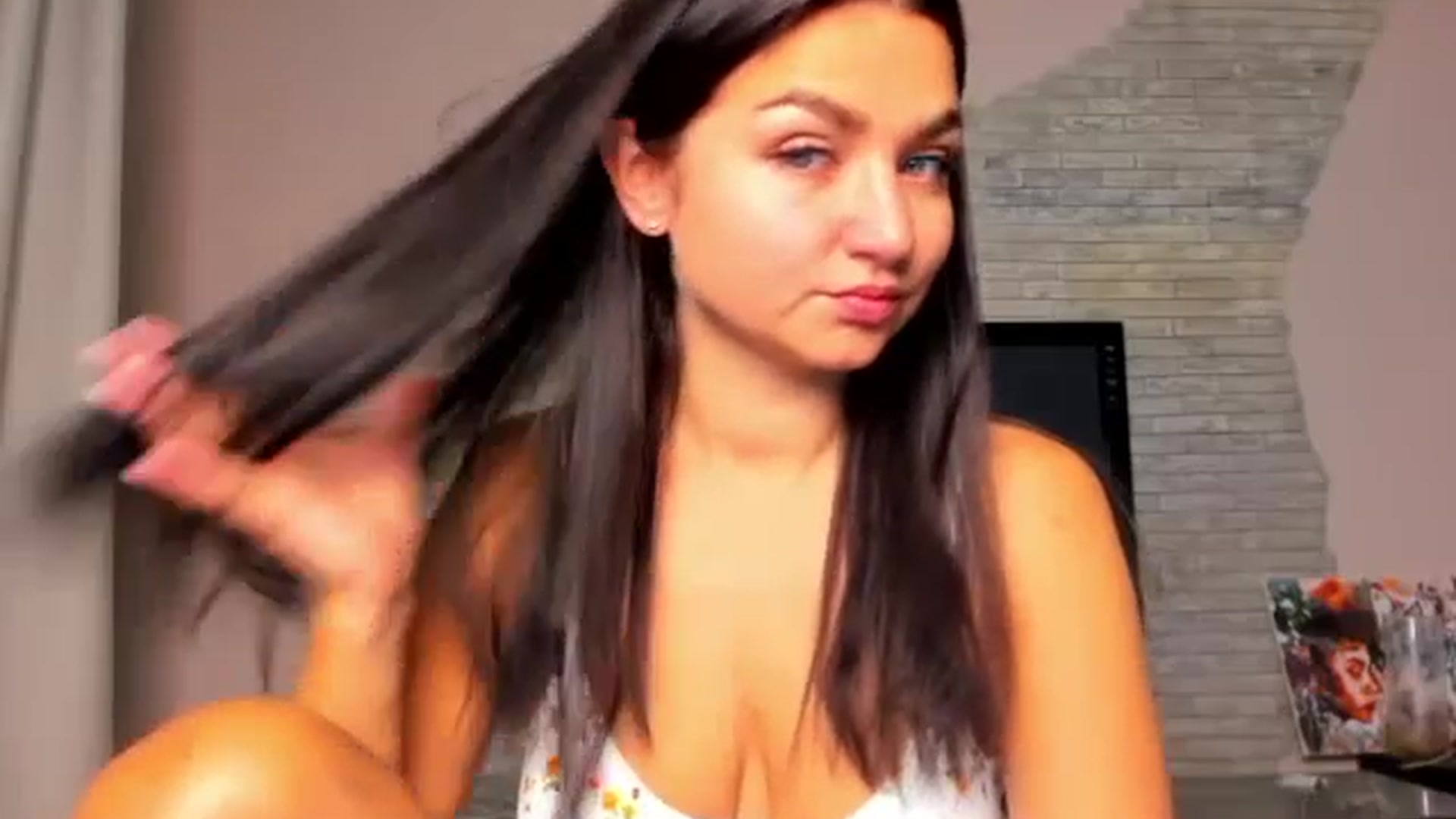 Gallery image thumbnail from ViolettStar's myfreecams stream on, 10/20/2025, 01:22 image 10 of 20