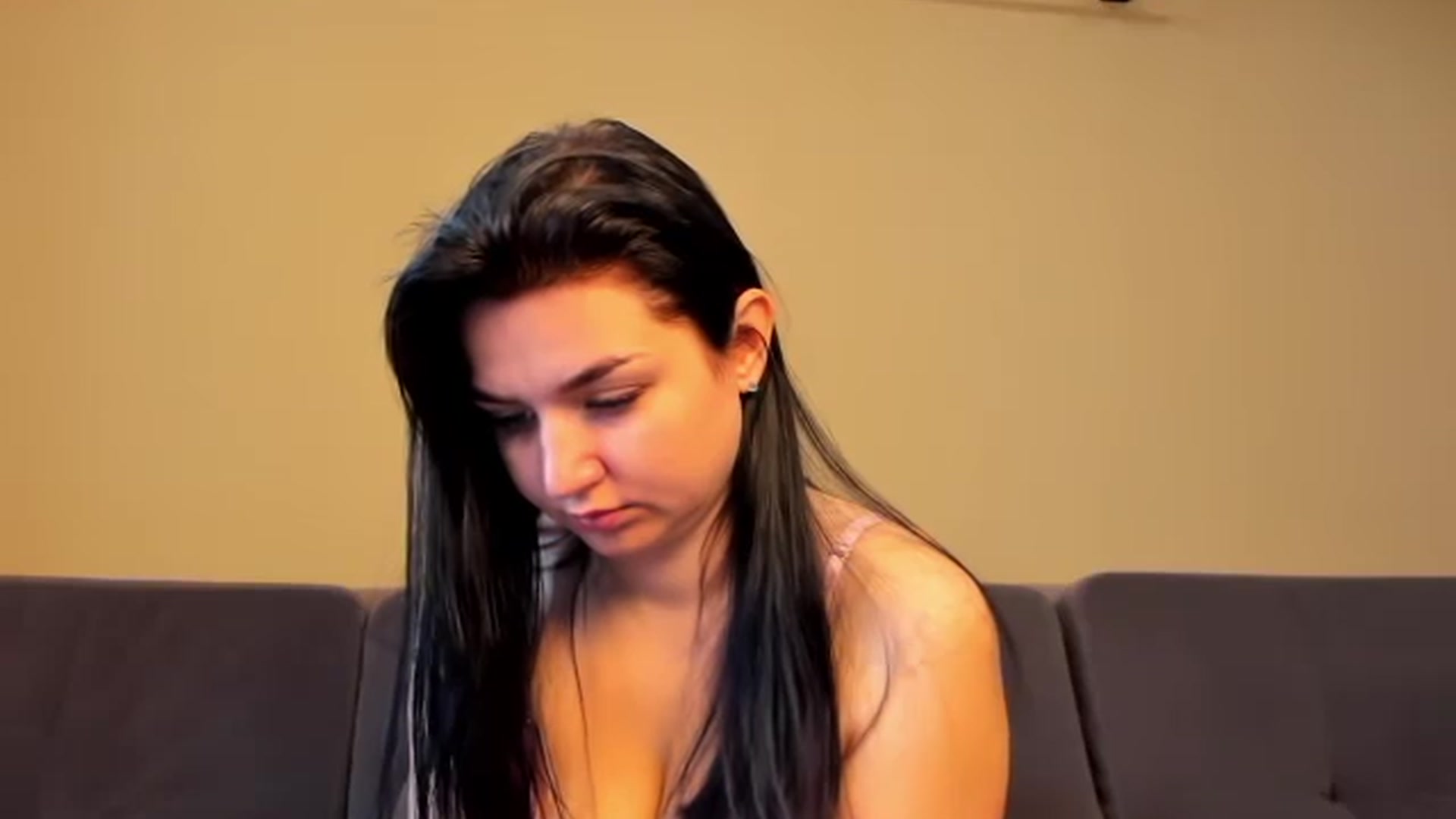 Gallery image thumbnail from ViolettStar's myfreecams stream on, 05/14/2026, 02:17 image 15 of 20