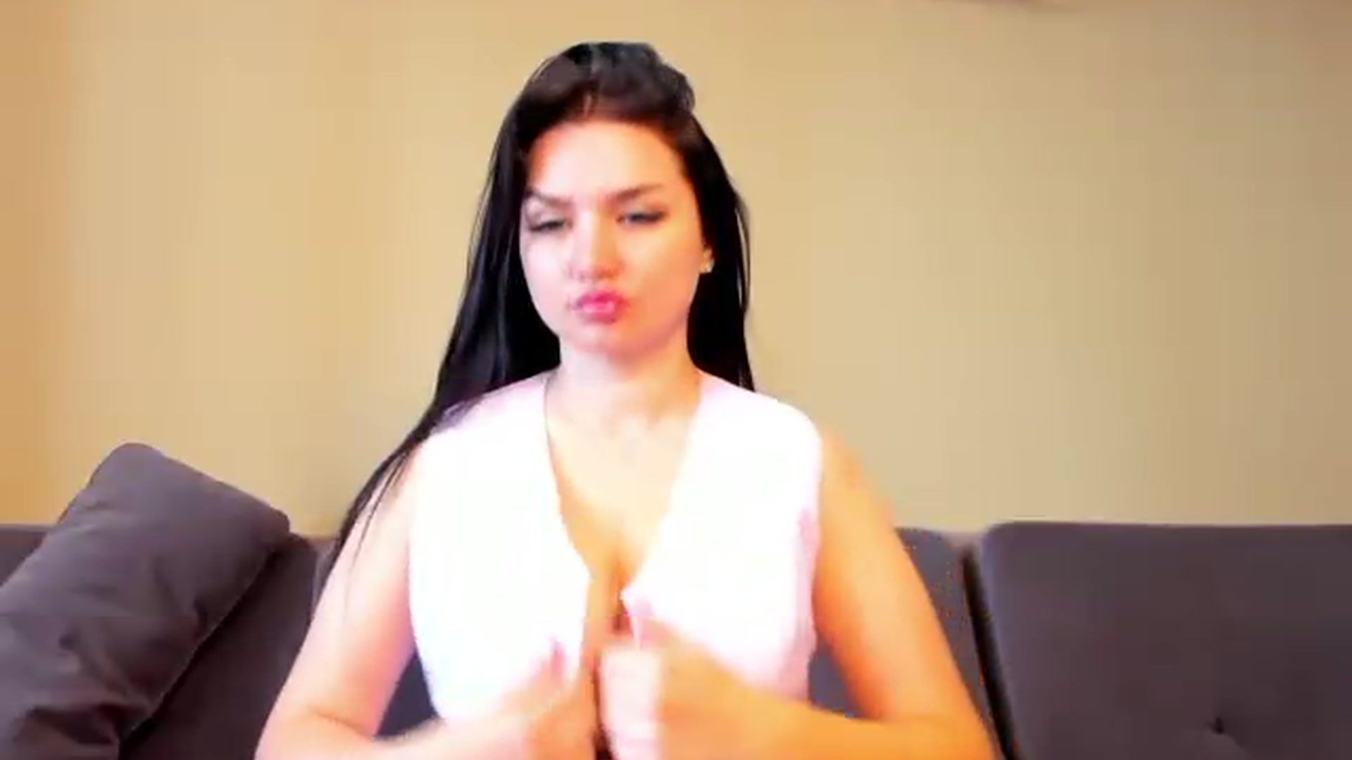 Gallery image thumbnail from ViolettStar's myfreecams stream on, 05/28/2026, 02:08 image 8 of 20