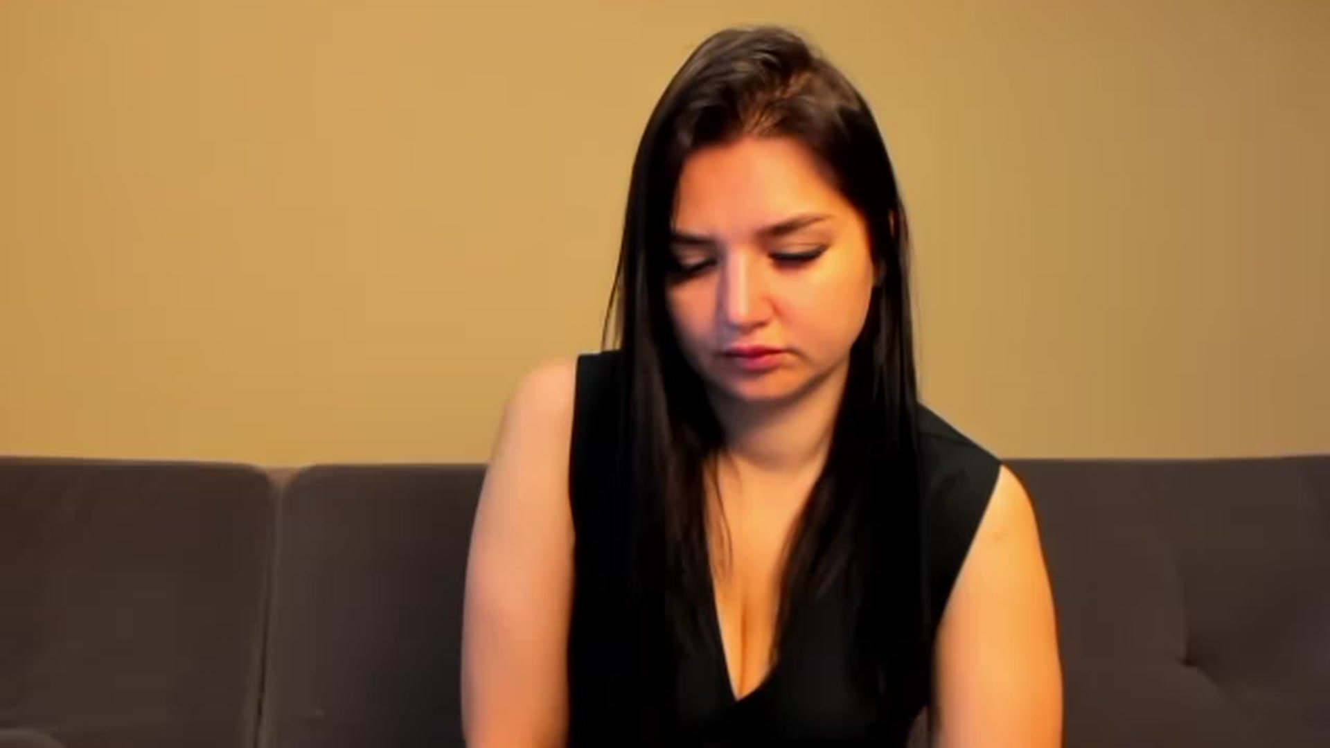 Gallery image thumbnail from ViolettStar's myfreecams stream on, 05/31/2026, 01:32 image 1 of 20