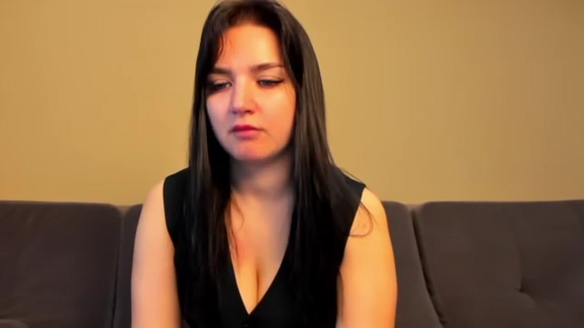 Gallery image thumbnail from ViolettStar's myfreecams stream on, 05/31/2026, 01:32 image 7 of 20