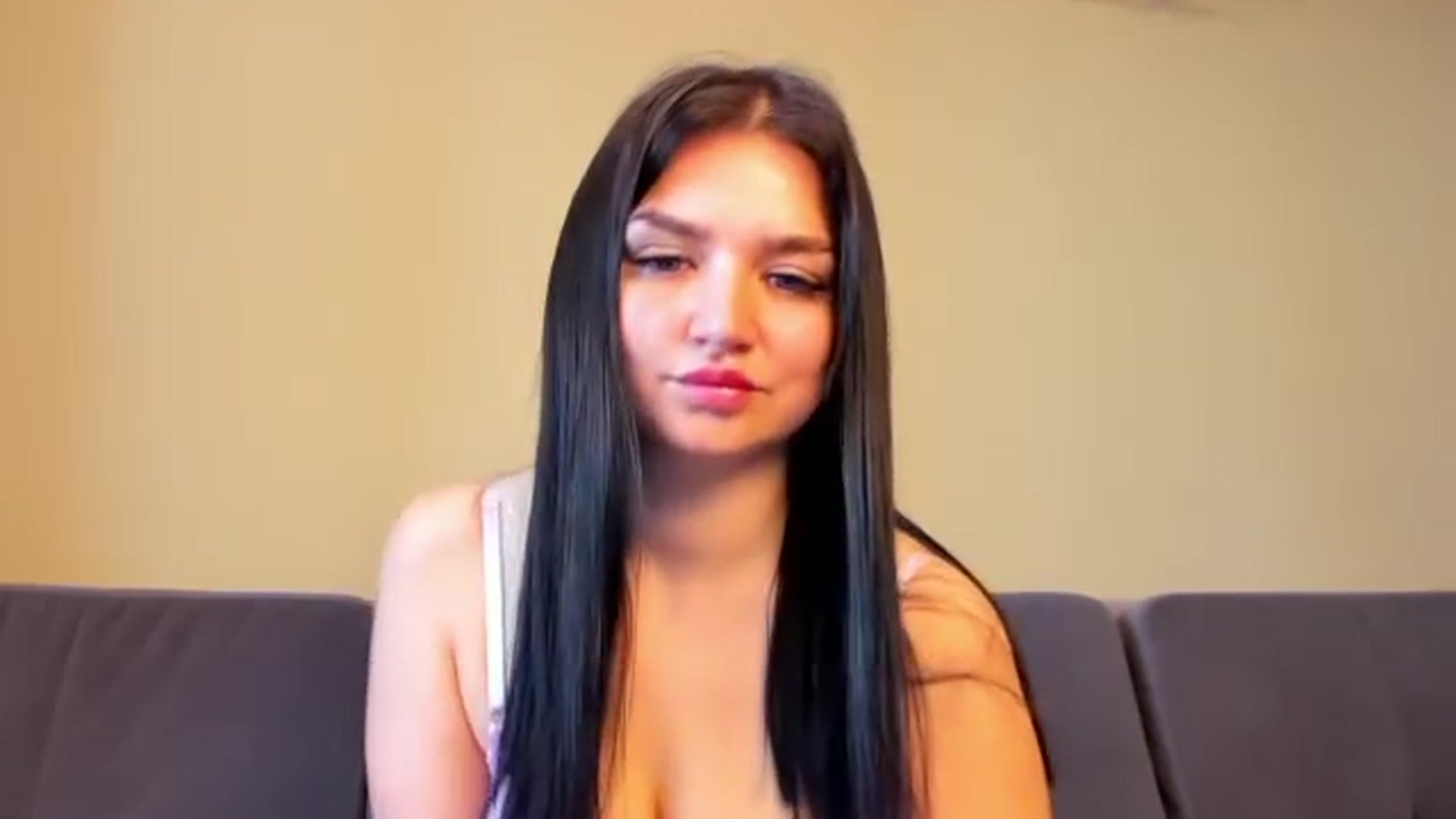 Gallery image thumbnail from ViolettStar's myfreecams stream on, 06/01/2026, 02:22 image 15 of 20