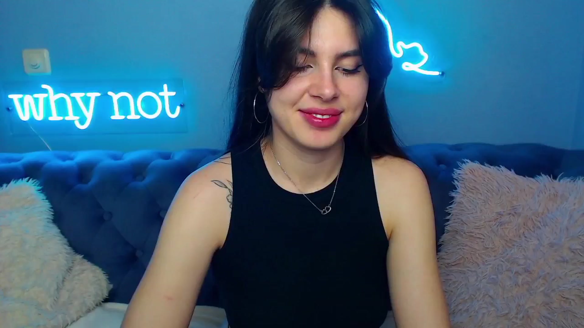 Gallery image thumbnail from ViolinaLove's myfreecams stream on, 04/20/2025, 10:54 image 19 of 20