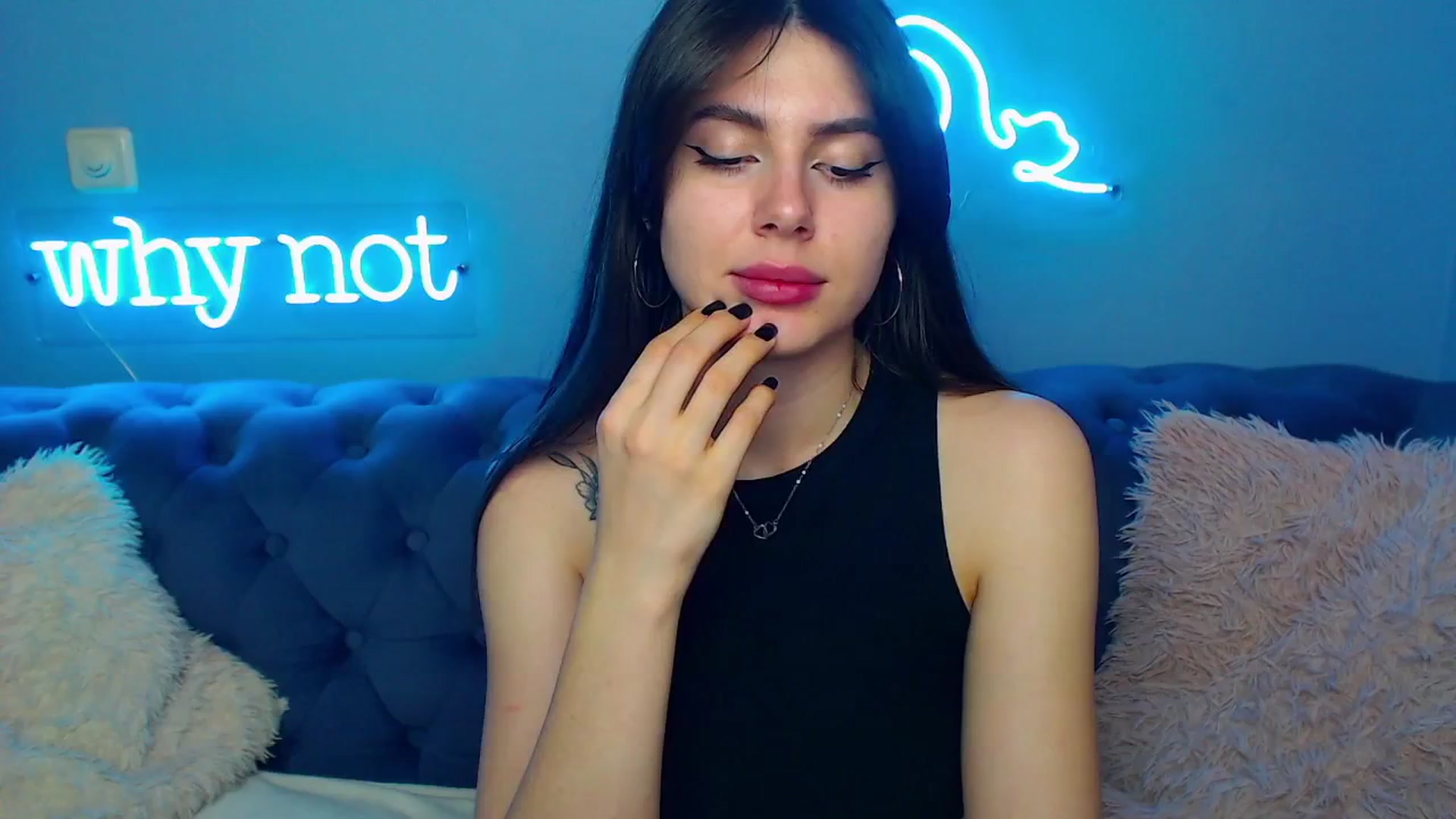 Gallery image thumbnail from ViolinaLove's myfreecams stream on, 04/20/2025, 10:54 image 11 of 20