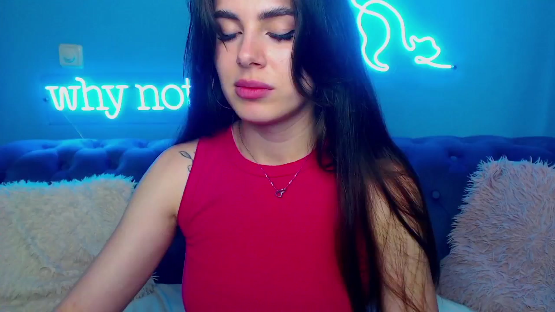 Gallery image thumbnail from ViolinaLove's myfreecams stream on, 06/01/2025, 11:06 image 8 of 20