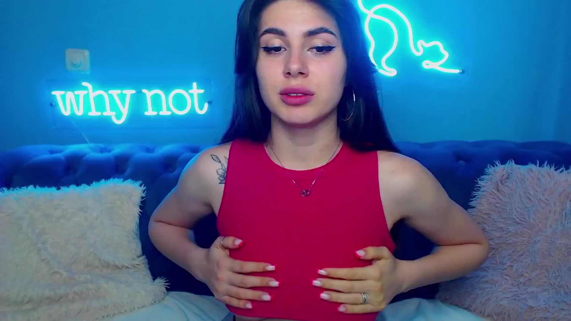 Gallery image thumbnail from ViolinaLove's myfreecams stream on, 06/01/2025, 11:06 image 18 of 20