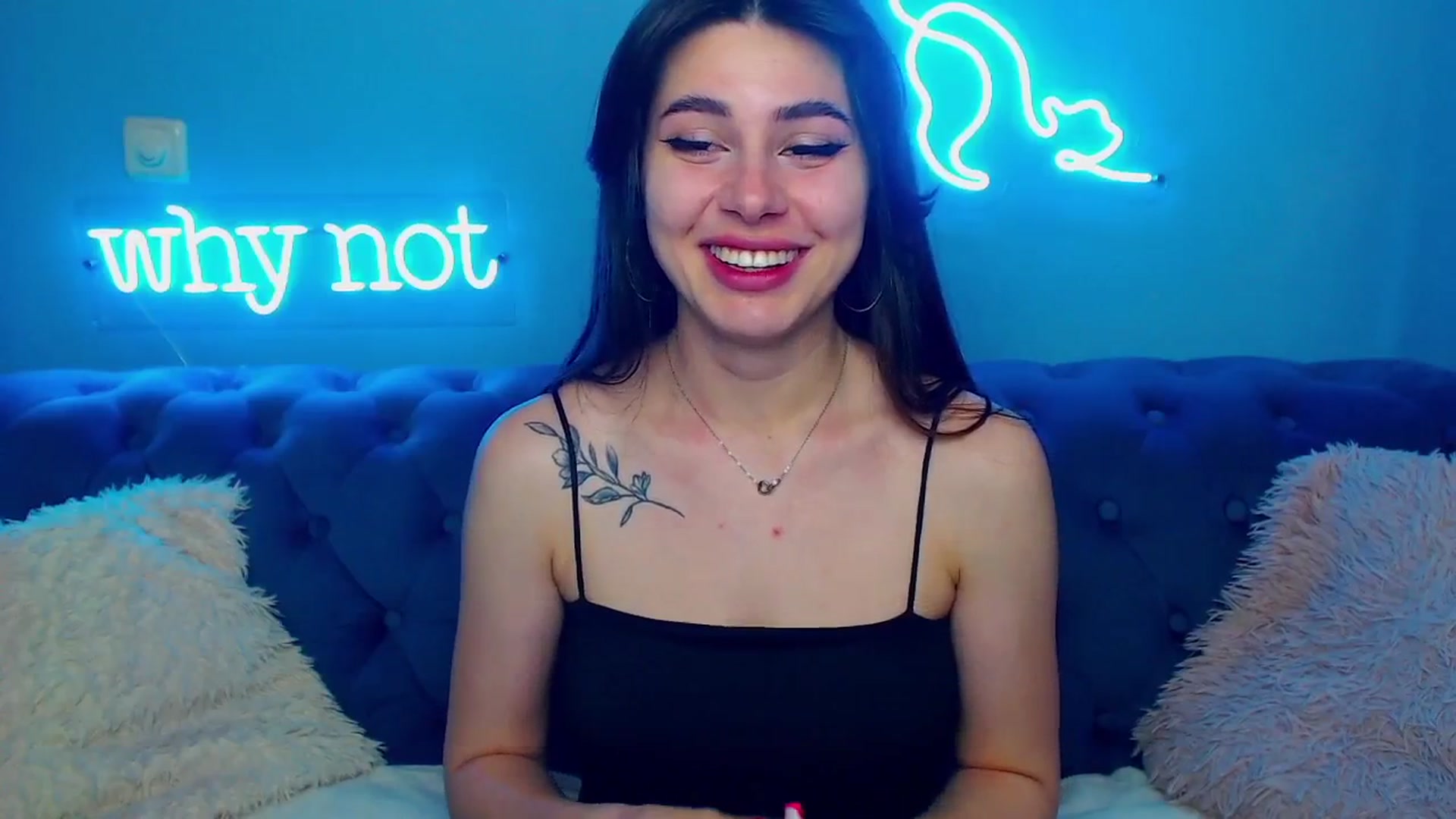 Gallery image thumbnail from ViolinaLove's myfreecams stream on, 06/02/2025, 10:59 image 3 of 20