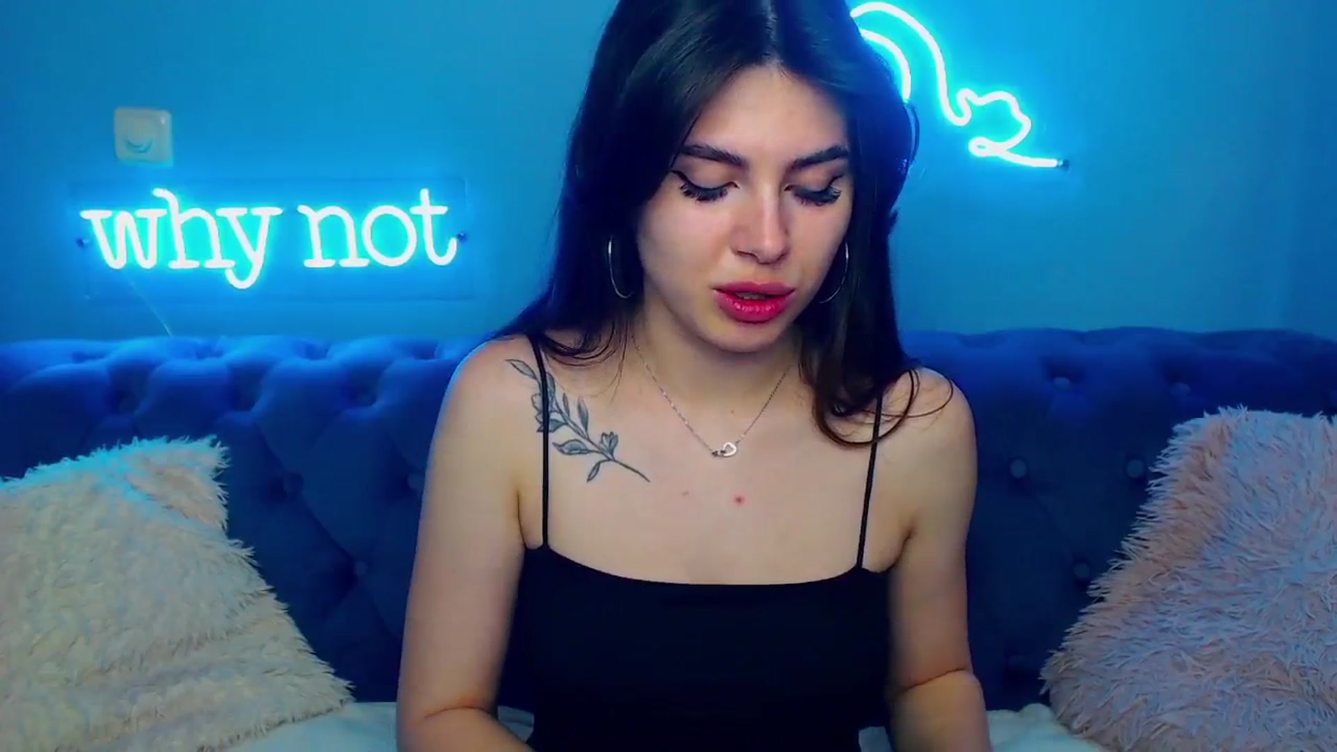Gallery image thumbnail from ViolinaLove's myfreecams stream on, 06/02/2025, 10:59 image 4 of 20