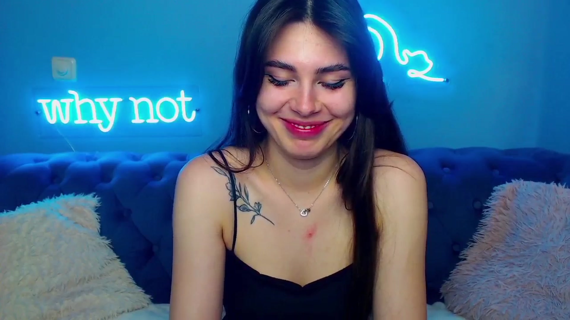 Gallery image thumbnail from ViolinaLove's myfreecams stream on, 06/02/2025, 10:59 image 17 of 20