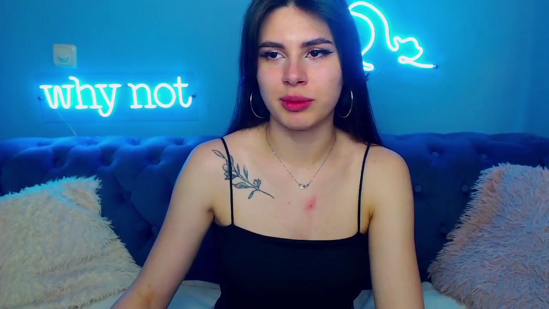Gallery image thumbnail from ViolinaLove's myfreecams stream on, 06/02/2025, 10:59 image 12 of 20