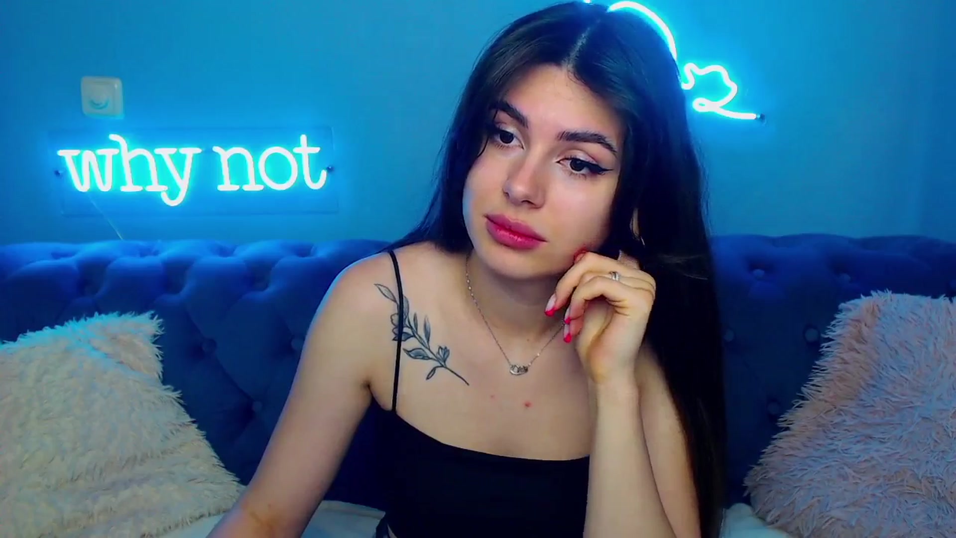 Gallery image thumbnail from ViolinaLove's myfreecams stream on, 06/02/2025, 10:59 image 6 of 20