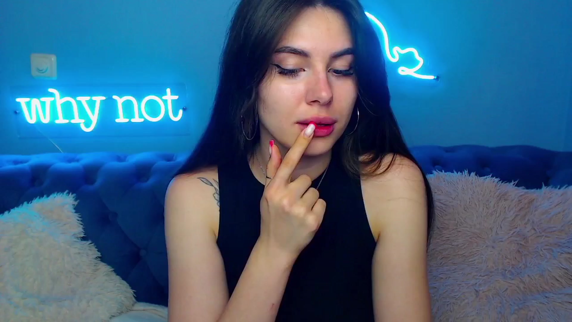 Gallery image thumbnail from ViolinaLove's myfreecams stream on, 06/08/2025, 11:05 image 20 of 20