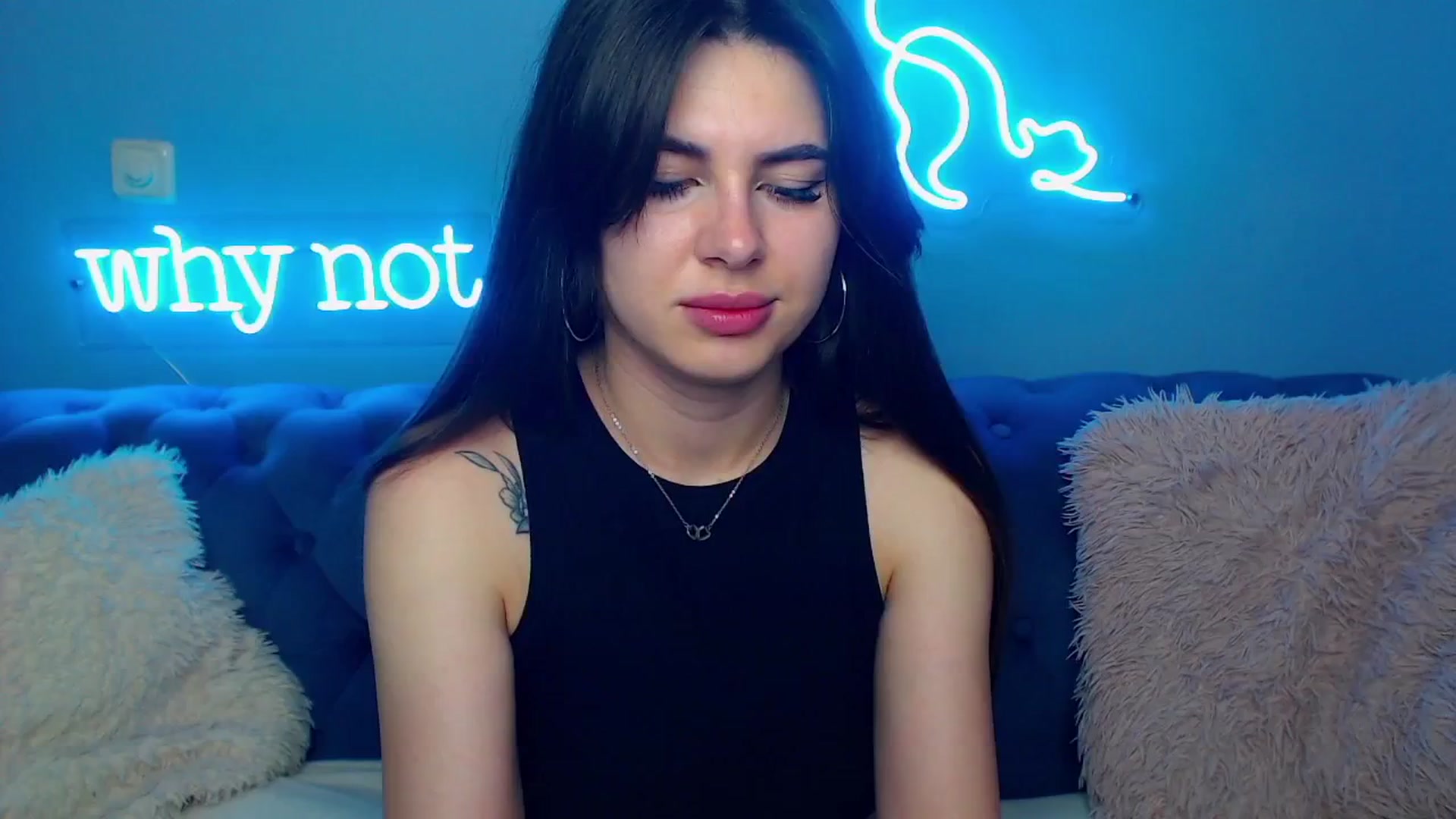 Gallery image thumbnail from ViolinaLove's myfreecams stream on, 06/08/2025, 11:05 image 2 of 20