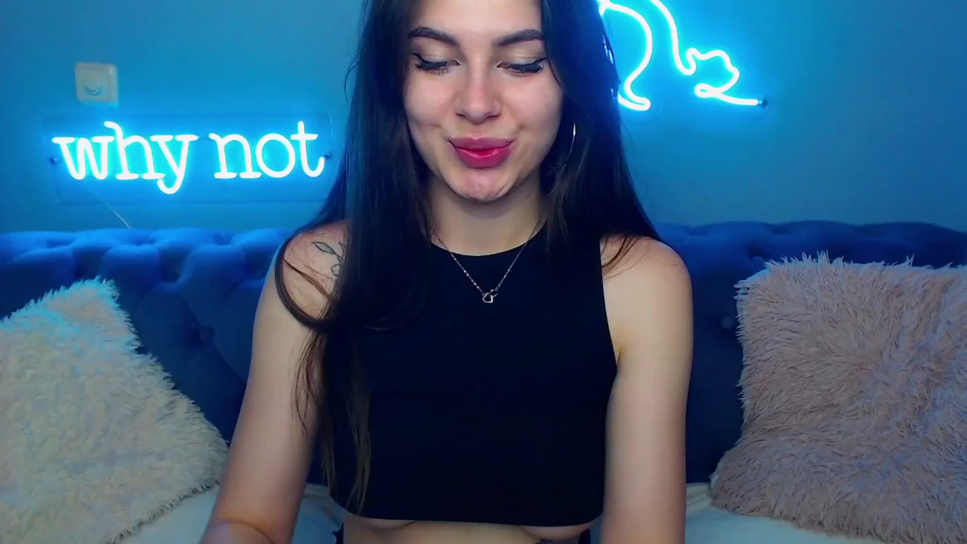 Gallery image thumbnail from ViolinaLove's myfreecams stream on, 06/08/2025, 11:05 image 13 of 20