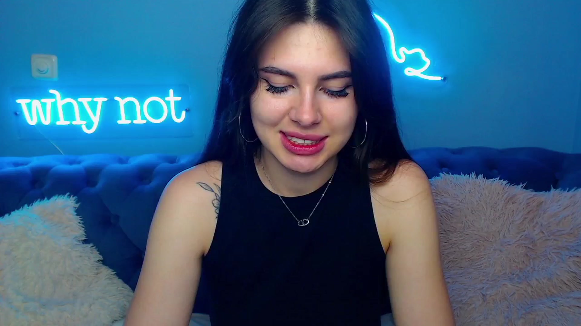 Gallery image thumbnail from ViolinaLove's myfreecams stream on, 06/08/2025, 11:05 image 19 of 20