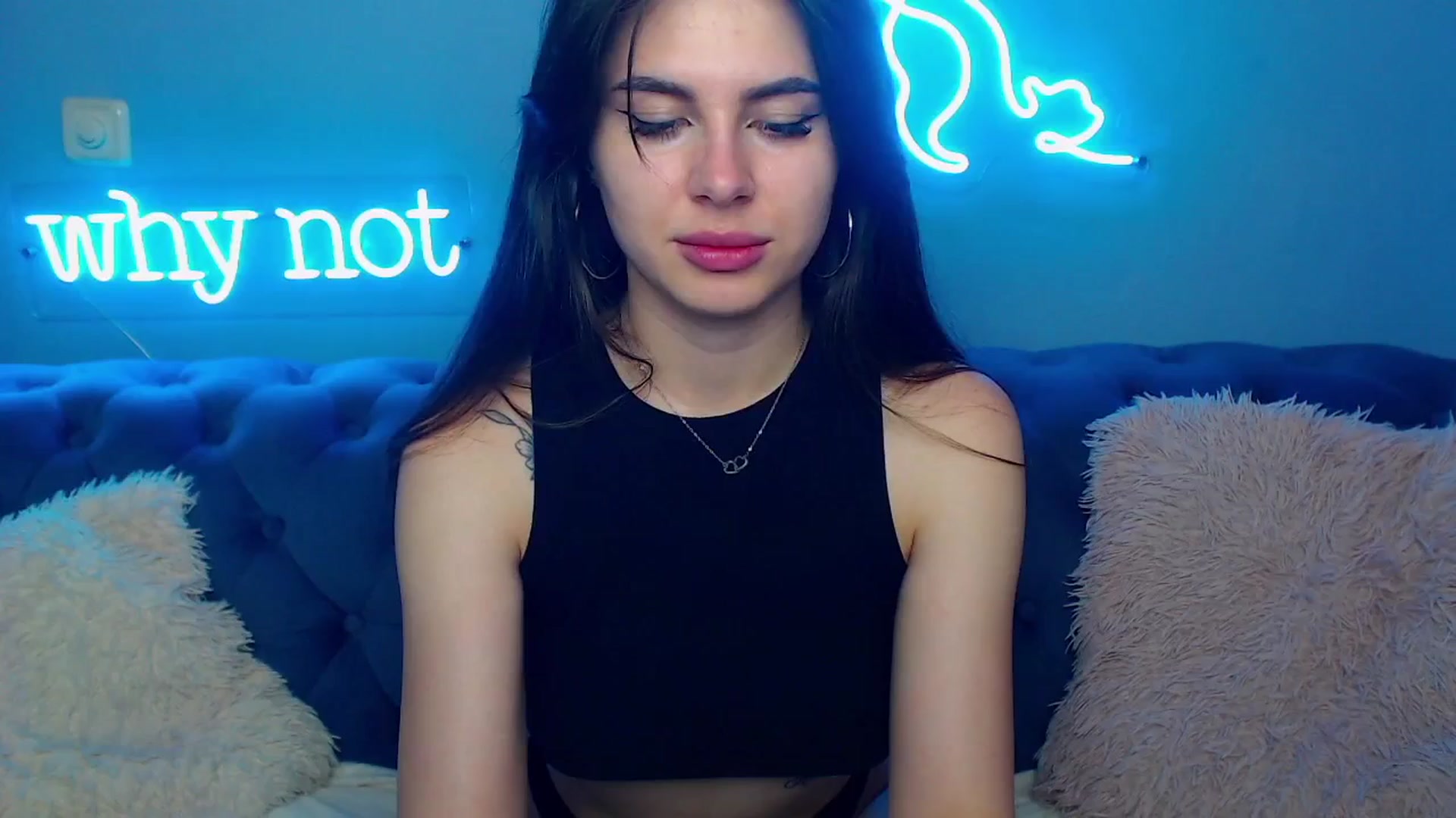 Gallery image thumbnail from ViolinaLove's myfreecams stream on, 06/08/2025, 11:05 image 16 of 20