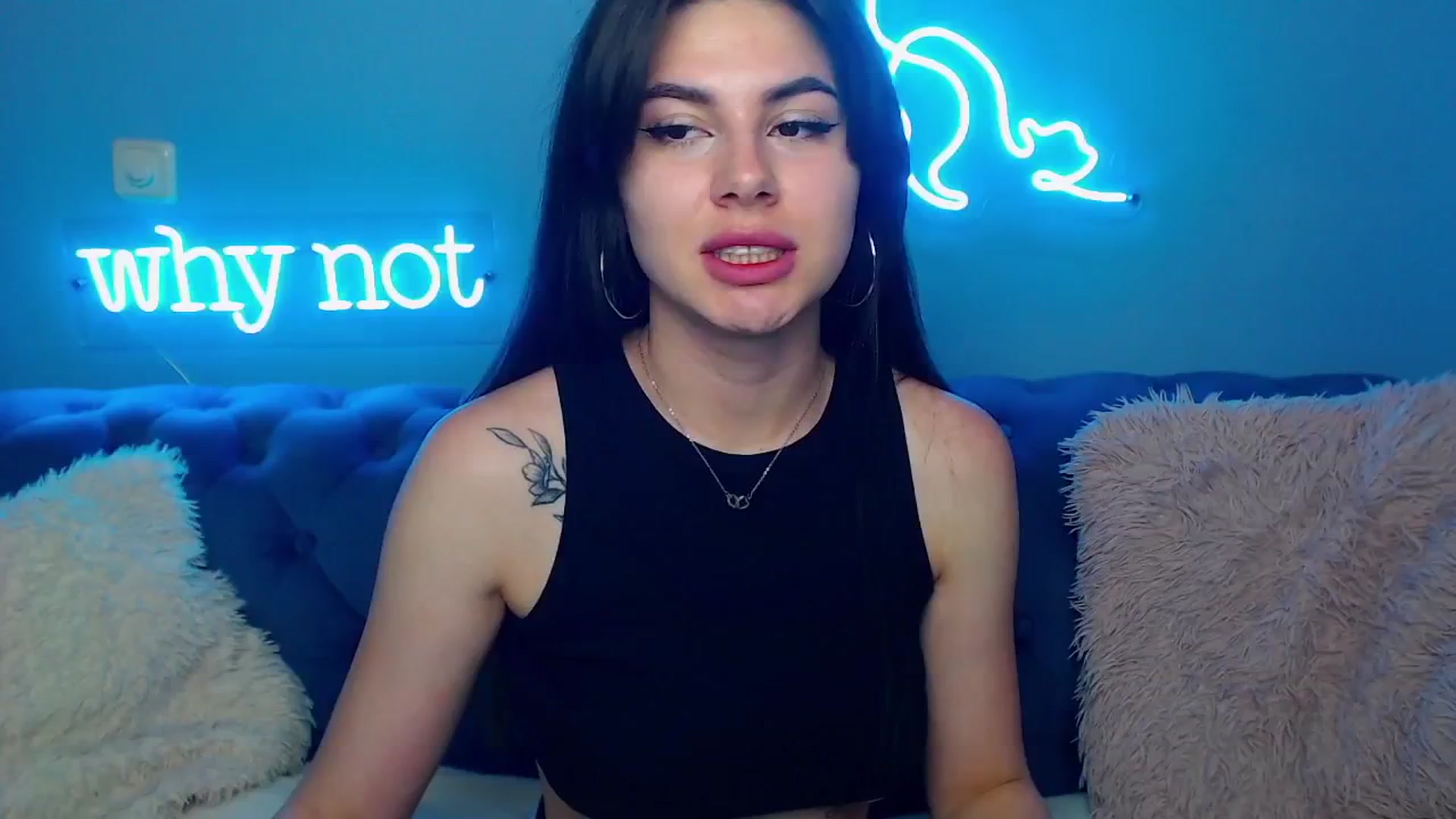 Gallery image thumbnail from ViolinaLove's myfreecams stream on, 06/08/2025, 11:05 image 1 of 20