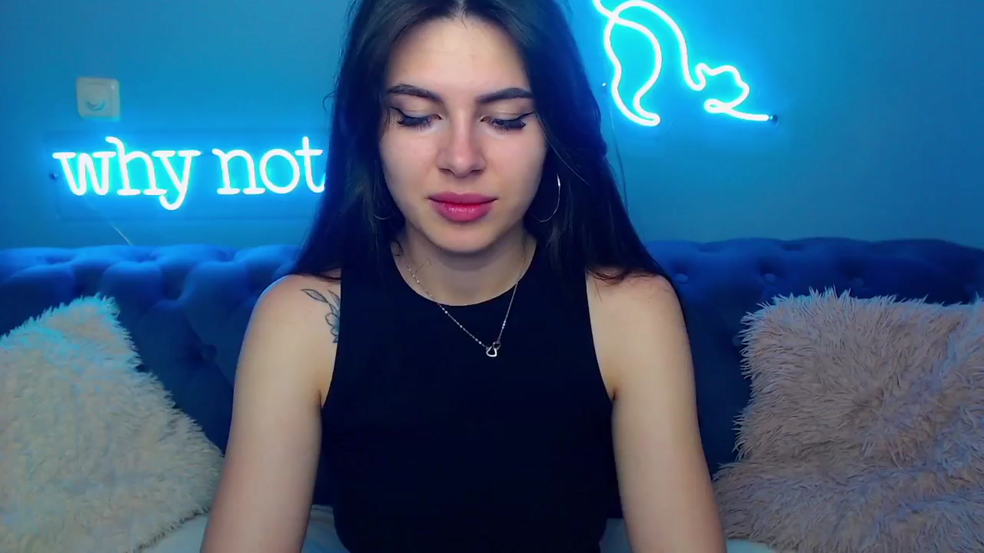Gallery image thumbnail from ViolinaLove's myfreecams stream on, 06/08/2025, 11:05 image 11 of 20